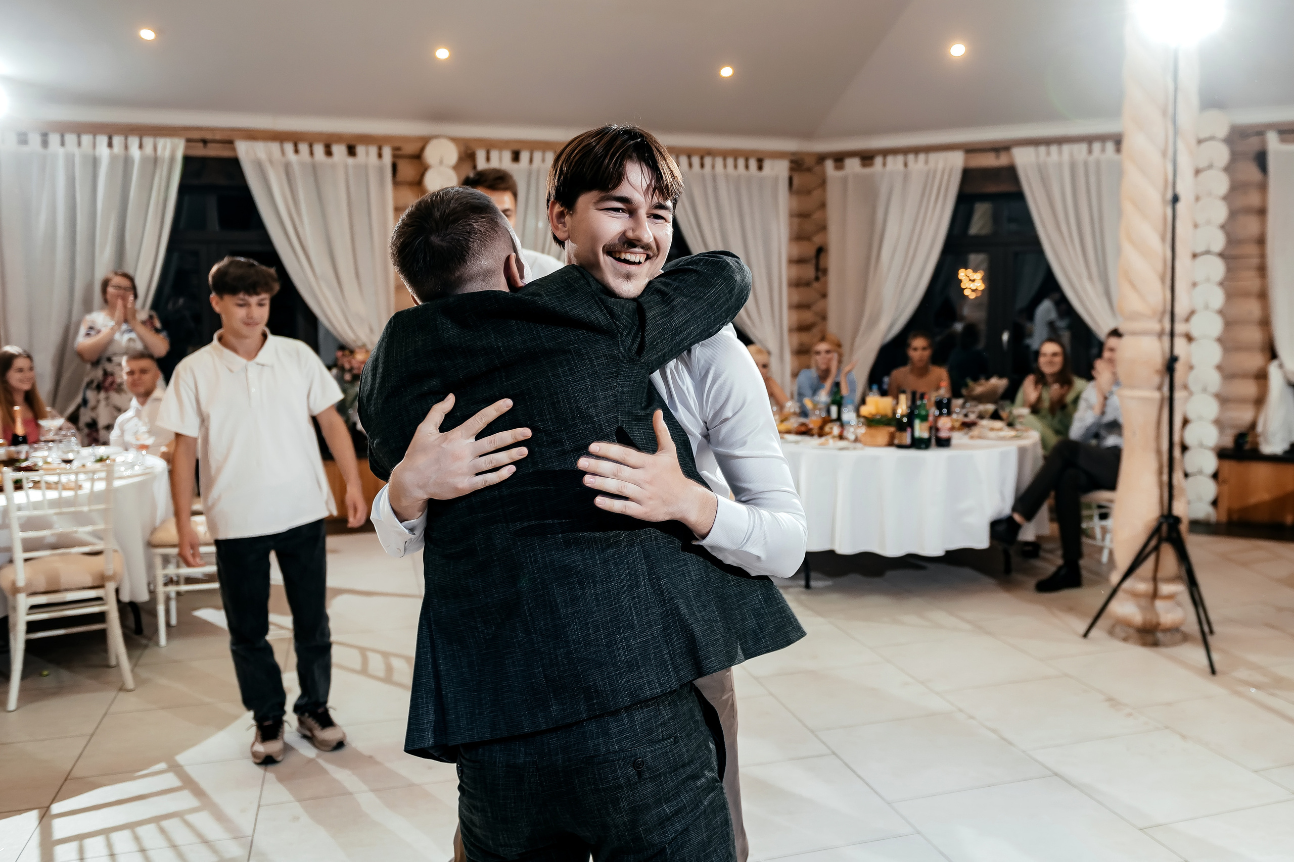 Евгений + Ольга, Щёлково, Загородный клуб «Барин». Свадебный и семейный фотограф Виктория Носачёва. Щелково, Москва и МО