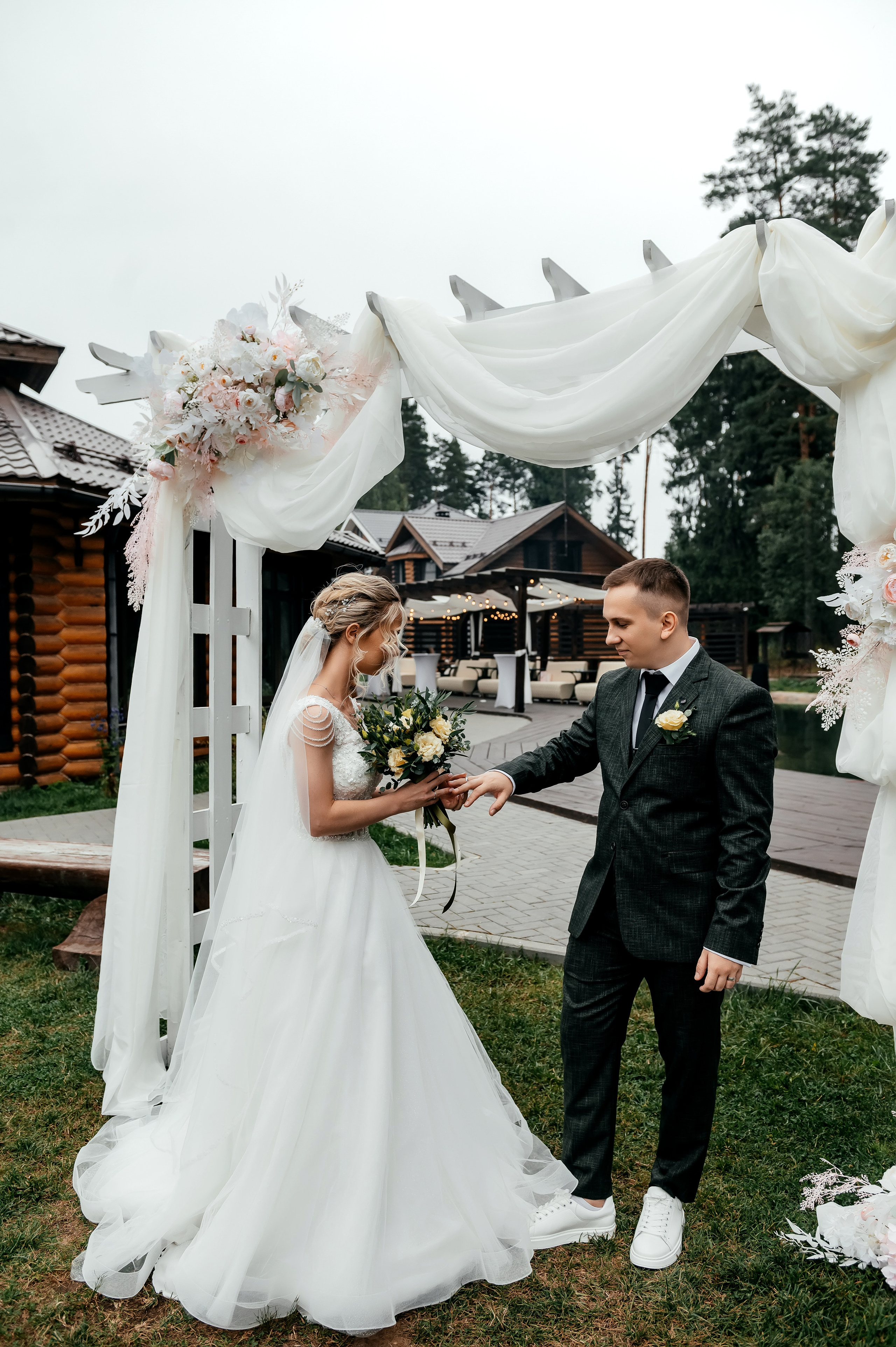Евгений + Ольга, Щёлково, Загородный клуб «Барин». Свадебный и семейный фотограф Виктория Носачёва. Щелково, Москва и МО