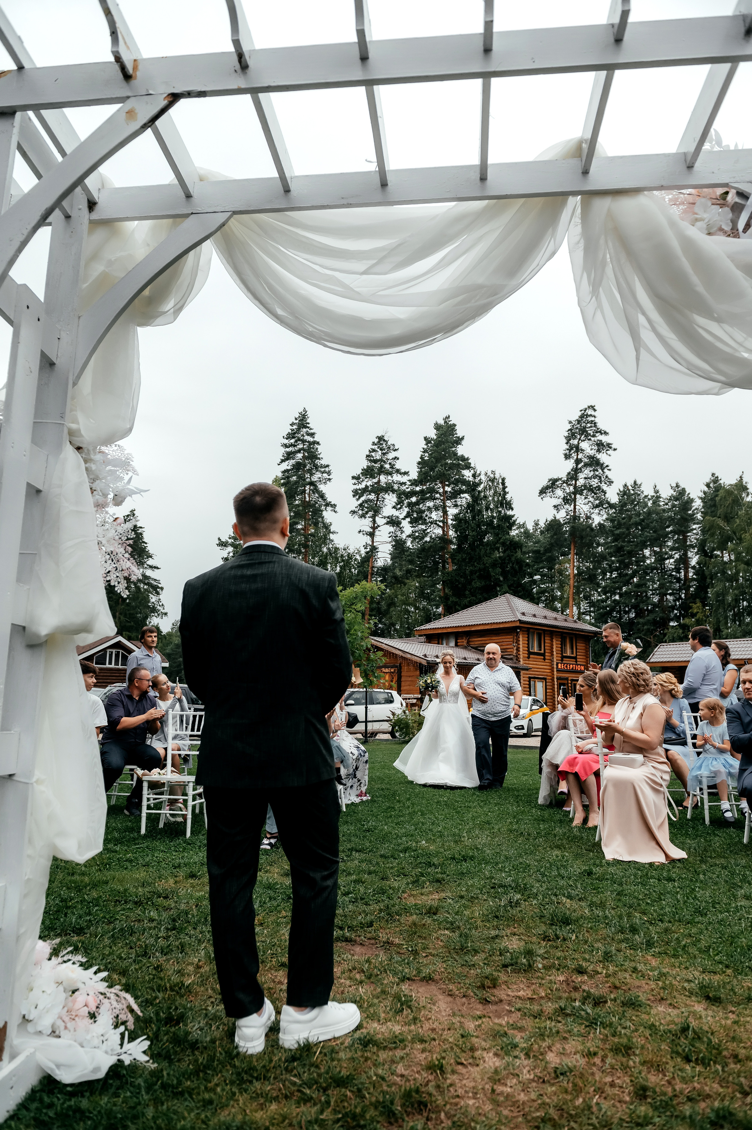 Евгений + Ольга, Щёлково, Загородный клуб «Барин». Свадебный и семейный фотограф Виктория Носачёва. Щелково, Москва и МО