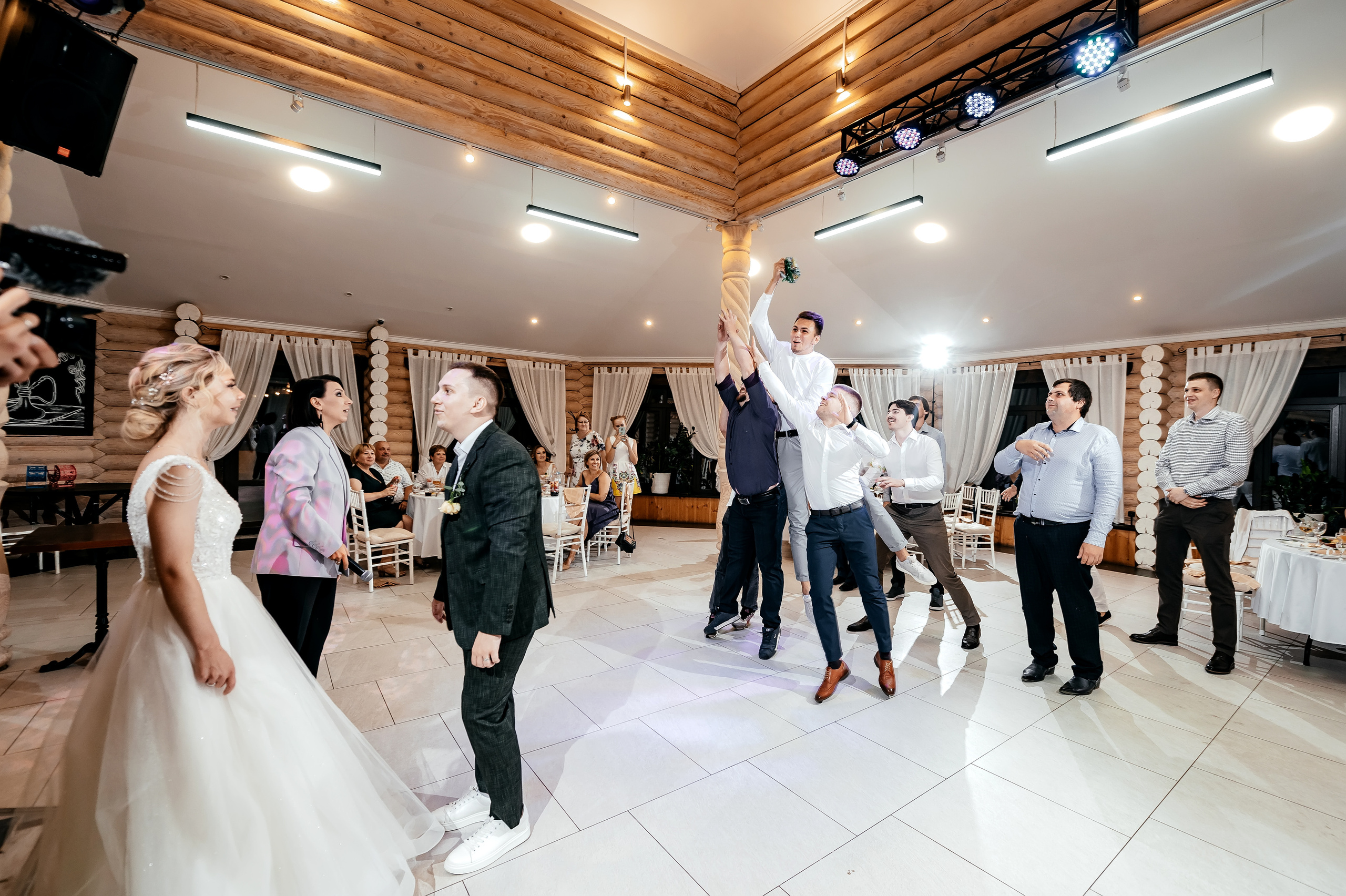 Евгений + Ольга, Щёлково, Загородный клуб «Барин». Свадебный и семейный фотограф Виктория Носачёва. Щелково, Москва и МО