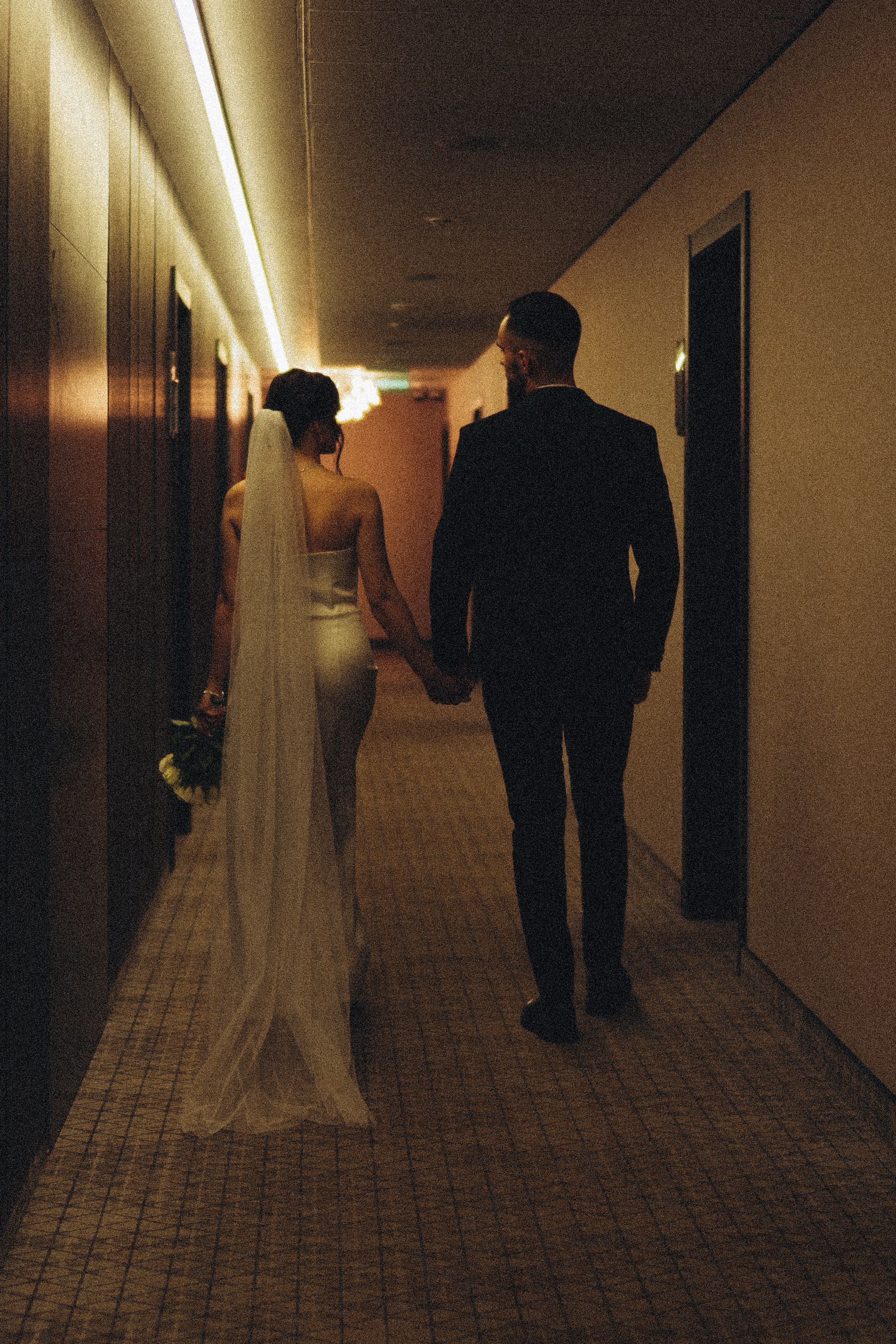 СВАДЕБНАЯ СЬЕМКА СБОРОВ ЖЕНИХА И НЕВЕСТЫ В ОТЕЛЕ И ТАКЖЕ ФОТОСЕССИИЯ В ОТЕЛЕЕ МЕГАПОЛИС БРЯНСК. Профессиональный фотограф, Санкт-Петербург — Виктория Богомолова