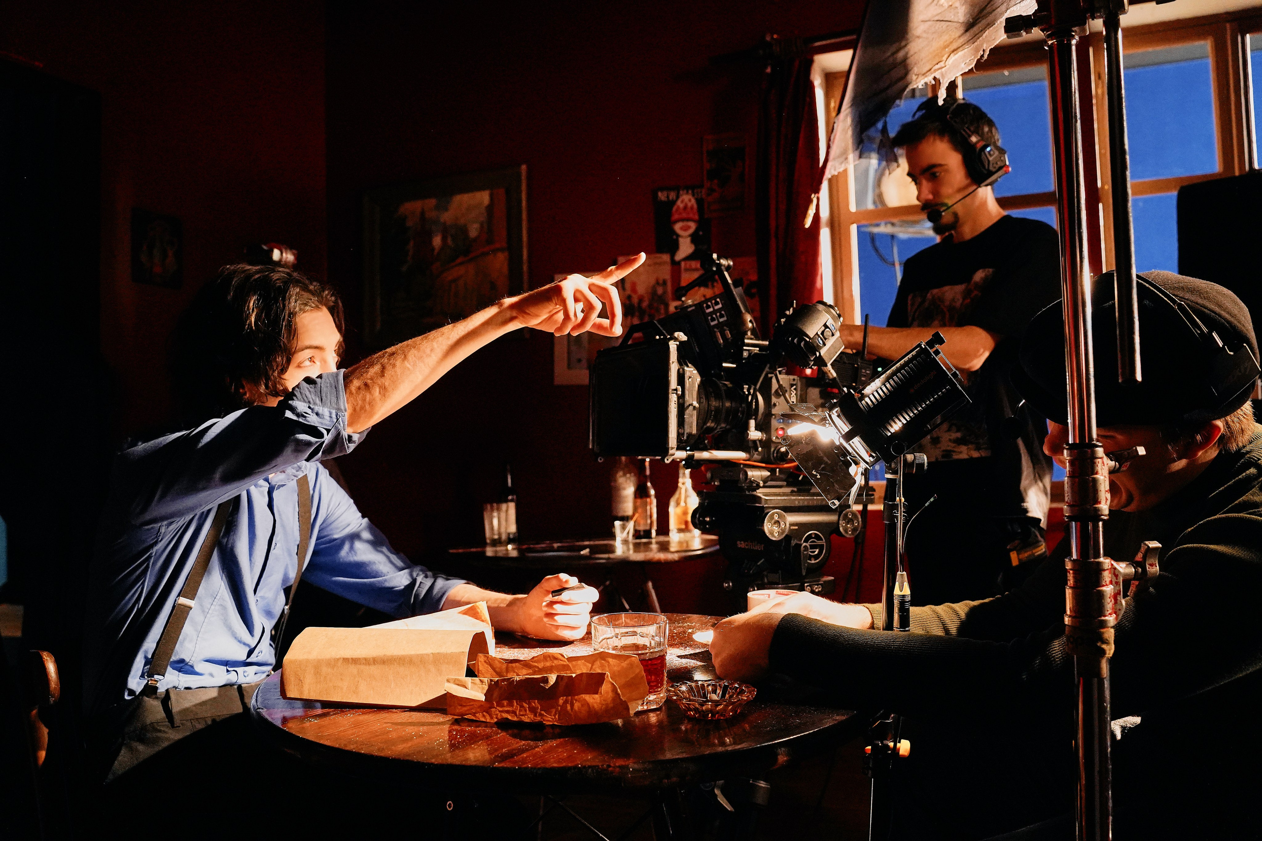 БЭКИ со съемок. Фотограф