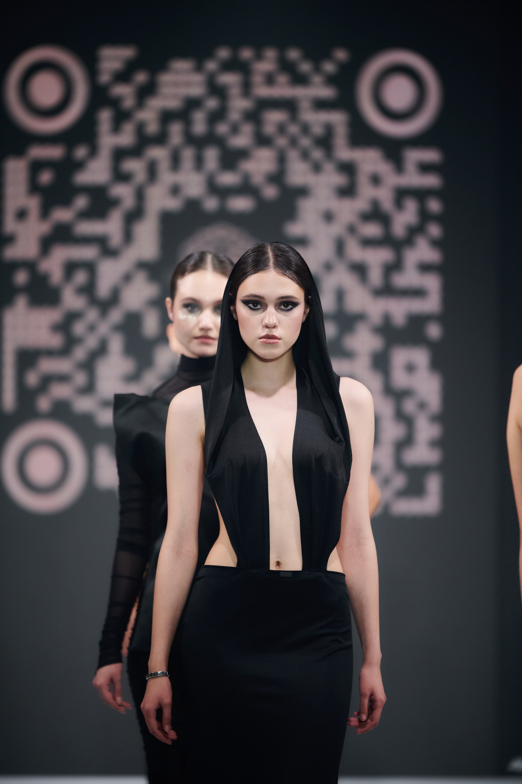 VSHOW_fashion показ. Коммерческий фотограф в Казани Ксения Добролюбова