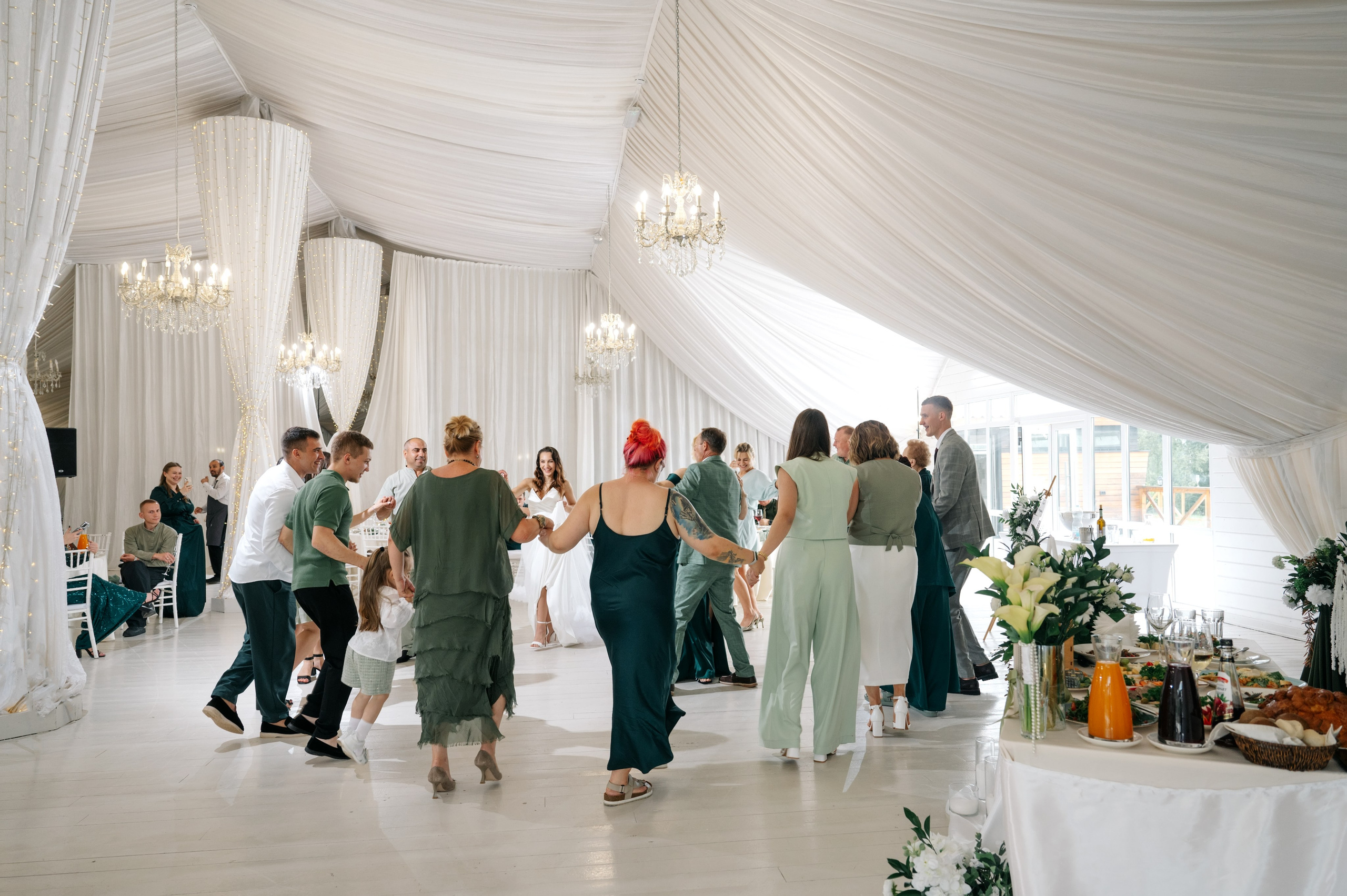 Свадьба в Гребнево в Трубецком. Свадебный и семейный фотограф Виктория Носачёва. Щелково, Москва и МО