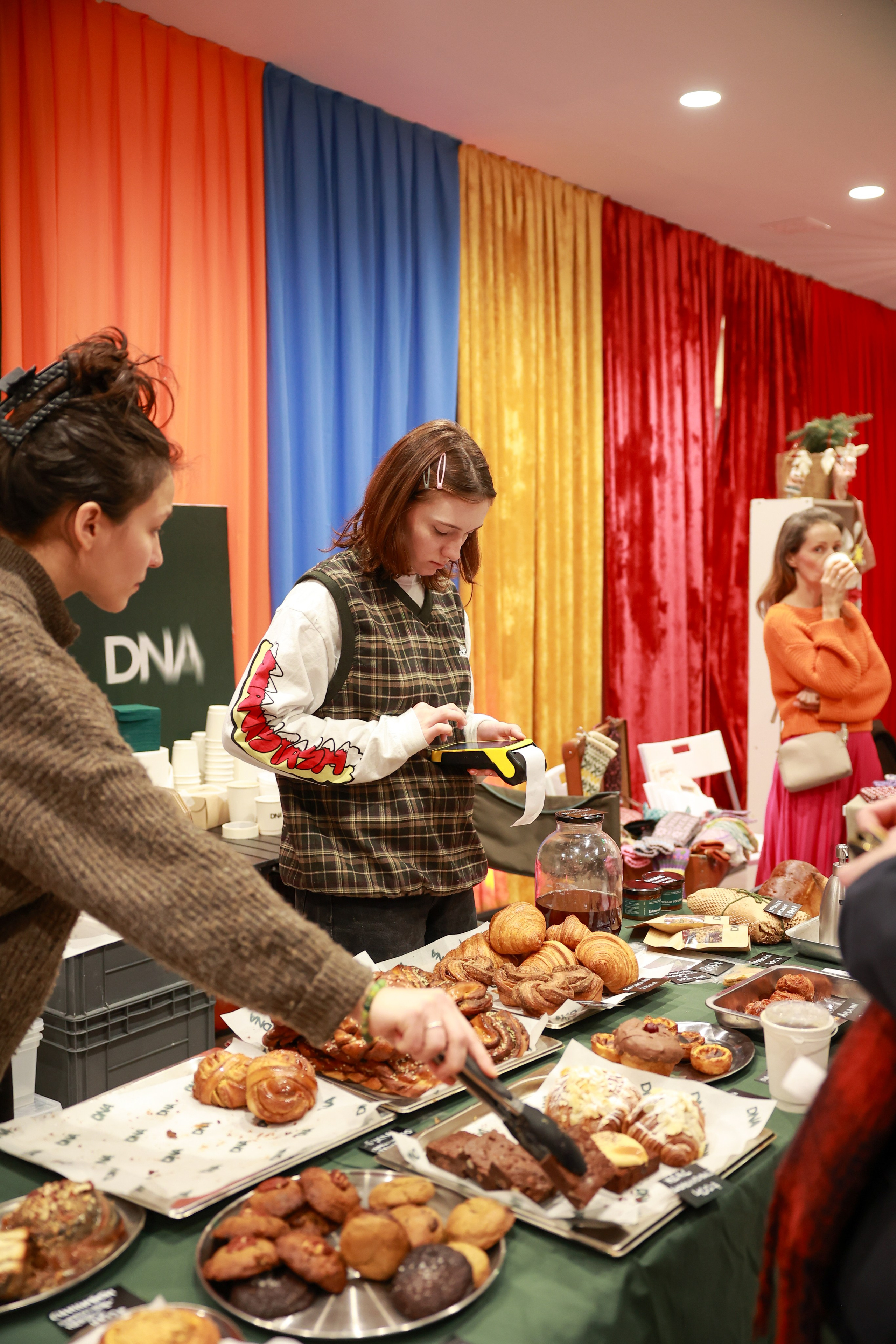 20–21 декабря 2025 Pop-up в Lotte Plaza / фото Саша Жукова. Фотоотчеты «Ламбада-маркета»