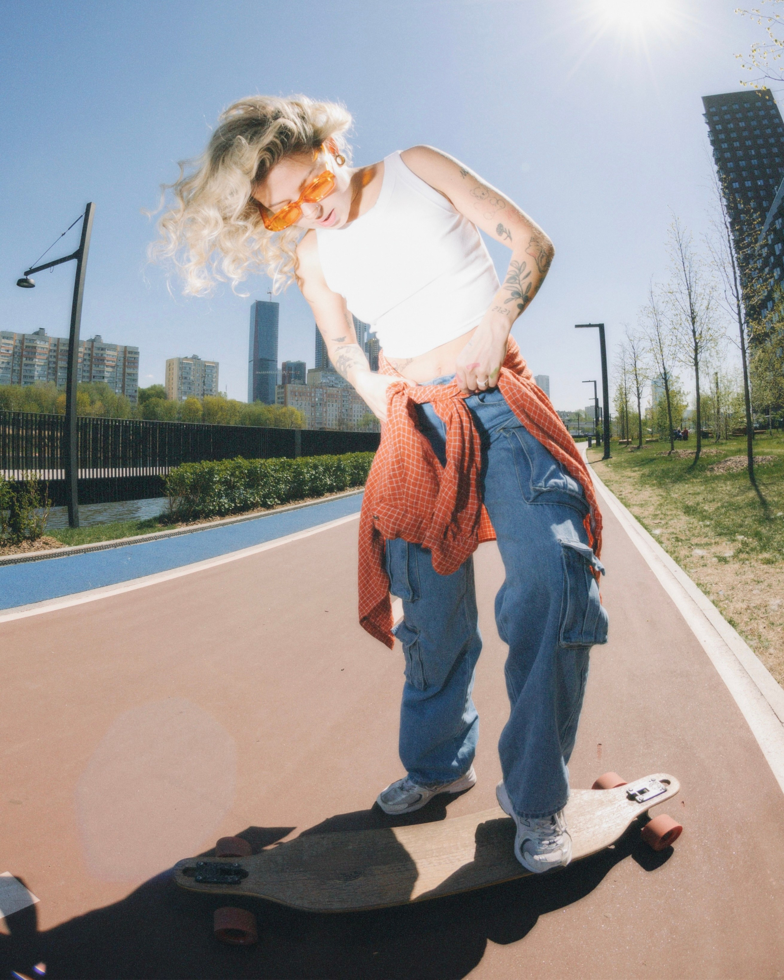 Maybee на лонгборде. Главная