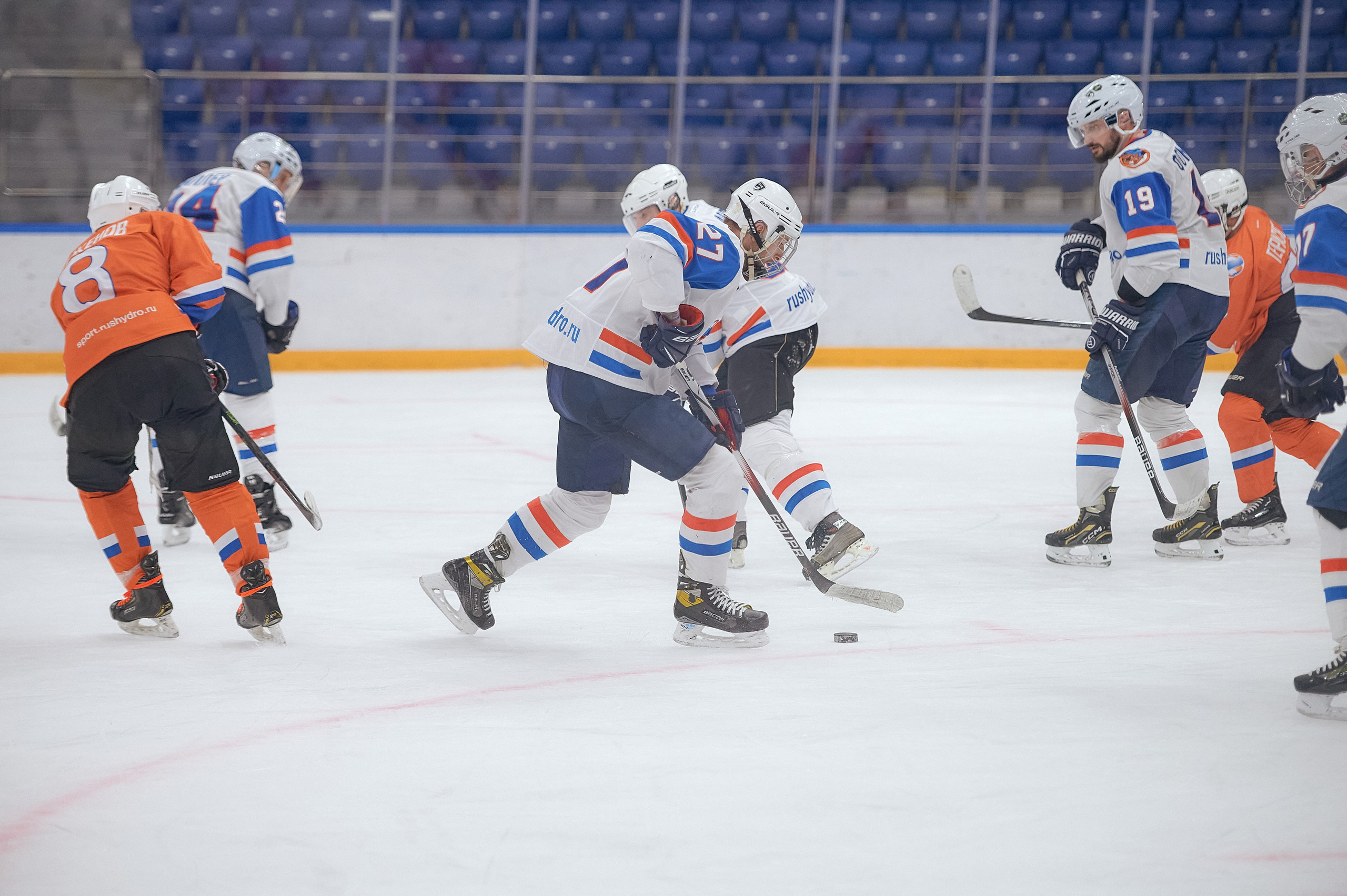 Портфолио репортажной фотосъёмки: Кристалл арена — Хоккей — РусГидро. Фотограф Яковлев Роман — Красноярск