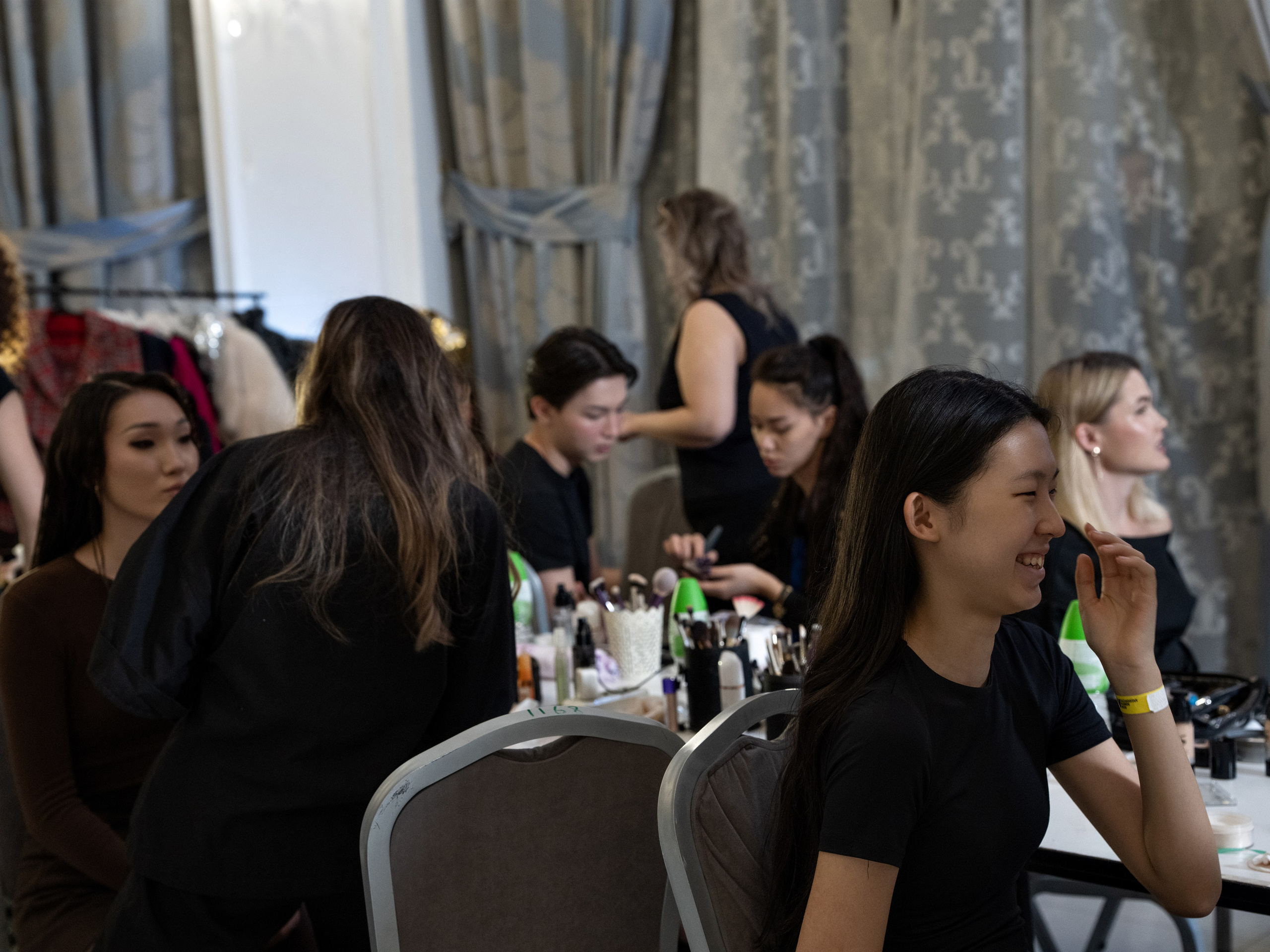 Backstage. Сайт Алматинского НЮ АРТ, будуар и фэшн фотографа Дениса Карпенко