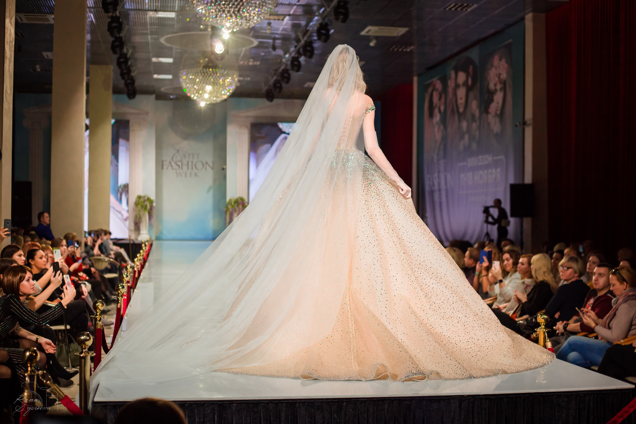 Публикации в журналах мод. Бренд‑фотограф в Москве | Rina _Sphoto — личный и бизнес‑контент