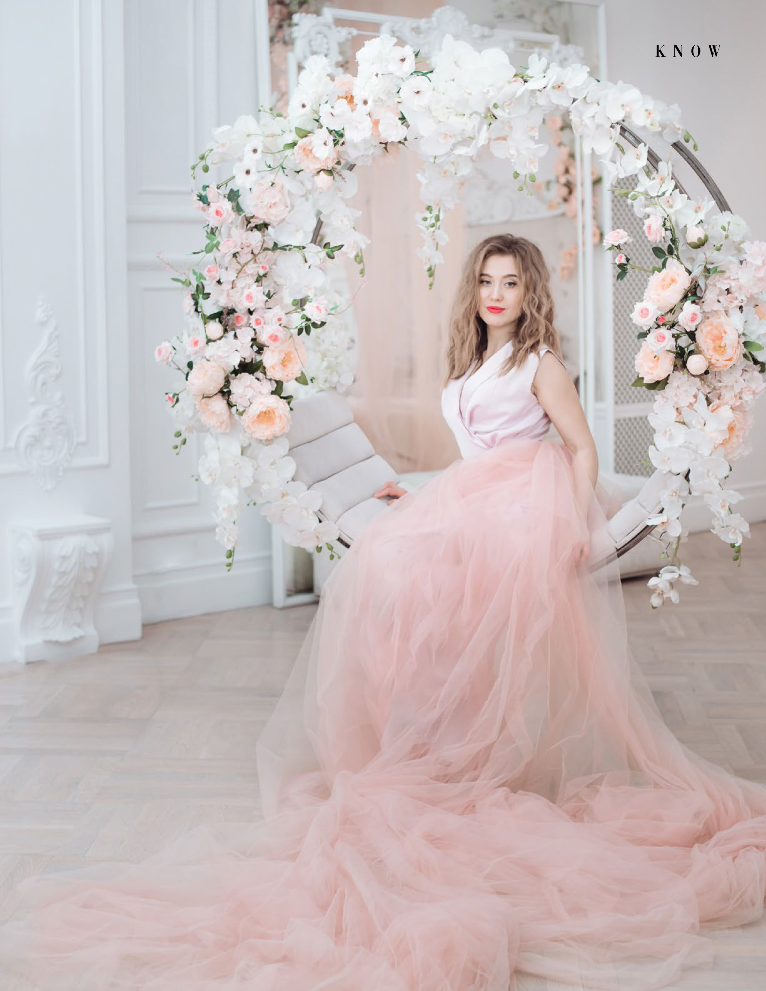 Фотосессия девичника в журнале KNOW. Бренд‑фотограф в Москве | Rina _Sphoto — личный и бизнес‑контент