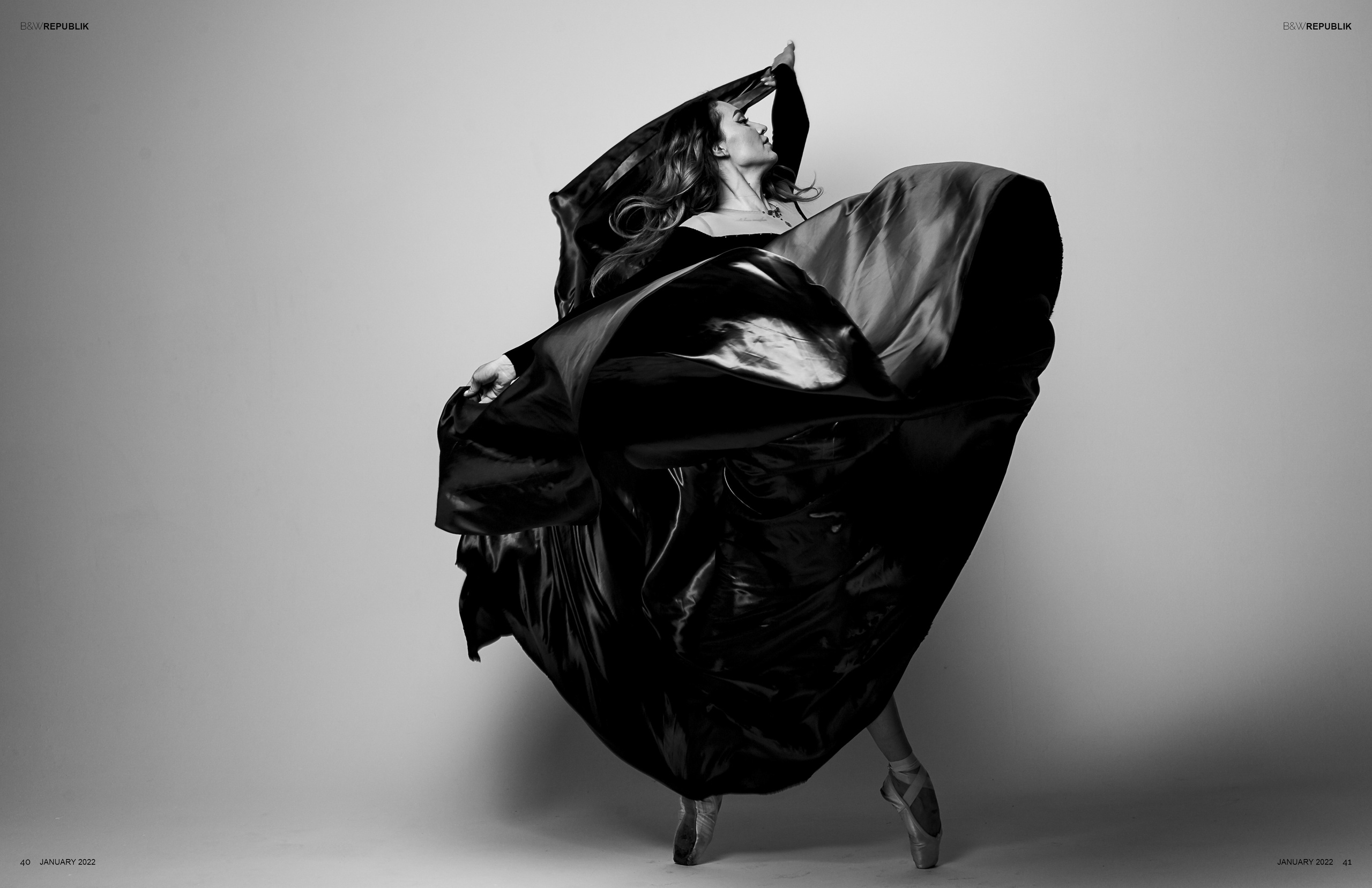 Публикация в журнале Republik: B&WRepublik. Бренд‑фотограф в Москве | Rina _Sphoto — личный и бизнес‑контент