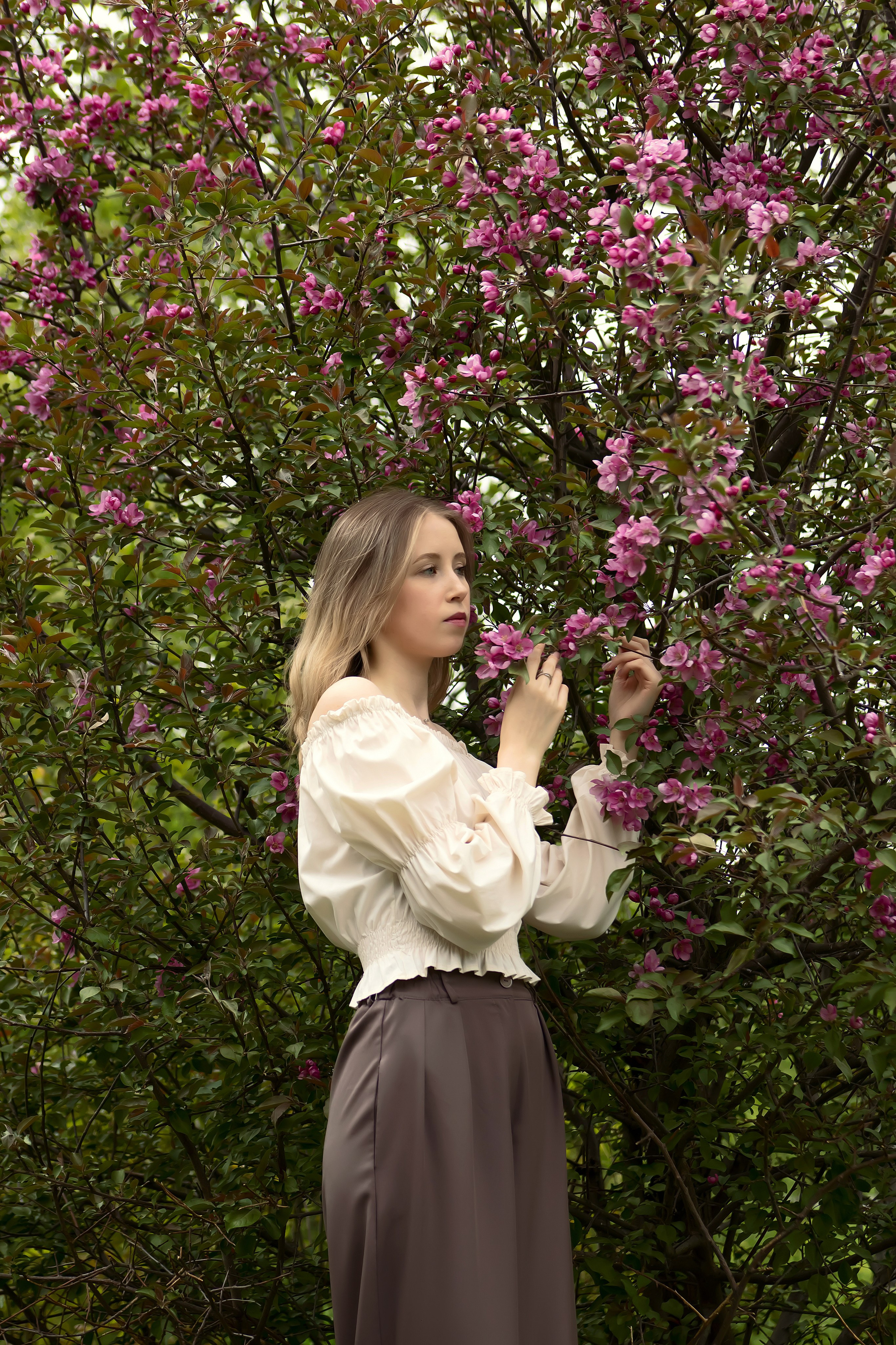 Индивидуальная фотосессия на цветении. Детский и семейный фотограф Кемерово Антонина Семеркова!