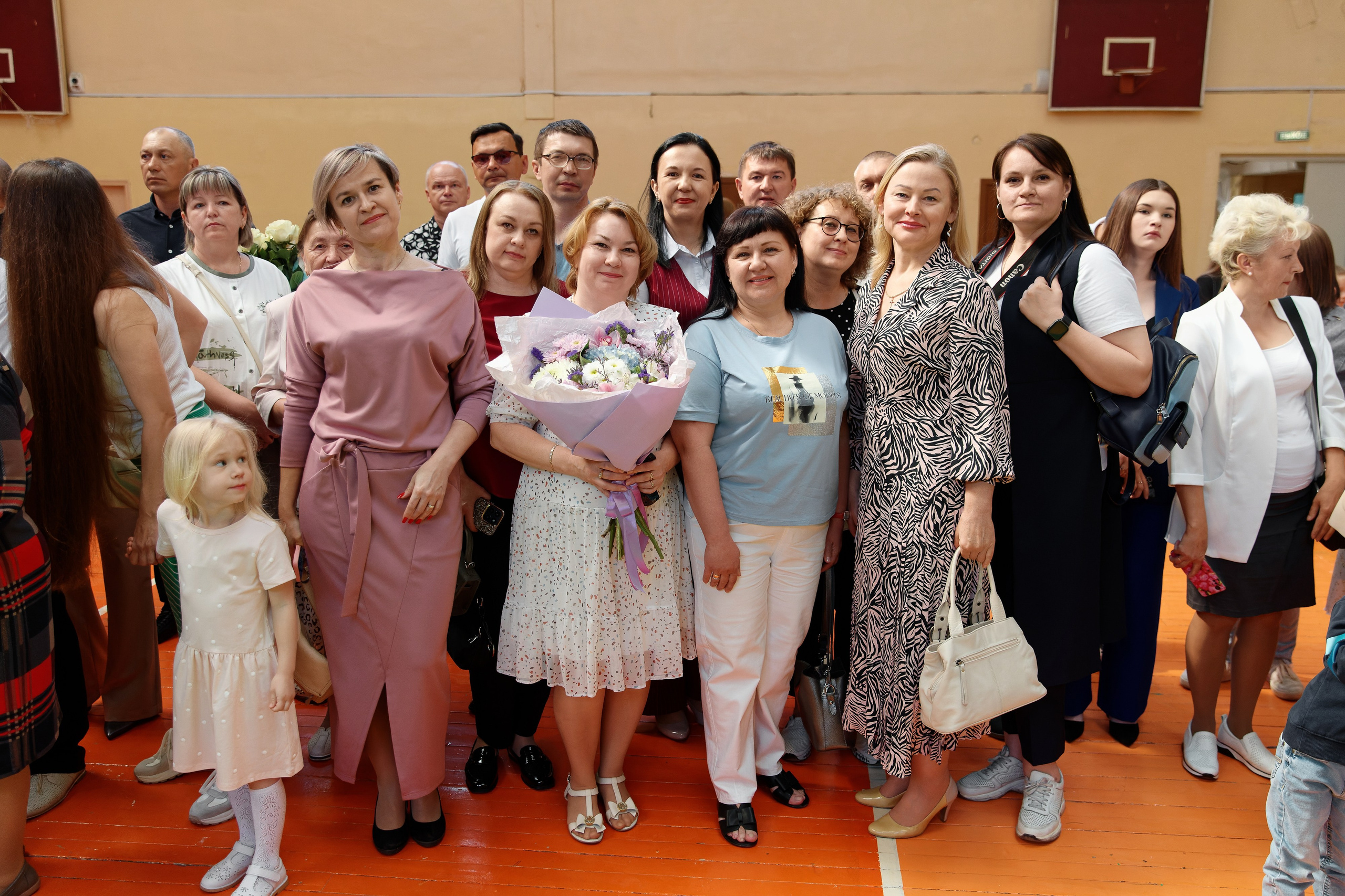 Последний звонок Школа № 42. Семейный фотограф — Макс Белогрудов