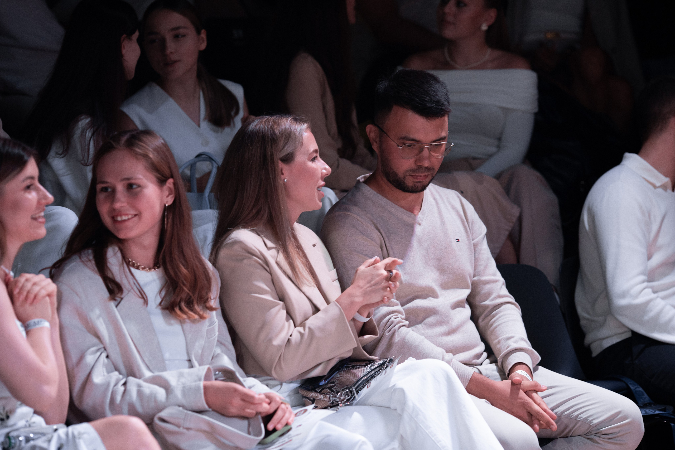 Полина Маришова | Оффлайн Тренинг по речи и голосу. Фотограф брендов и бизнеса в Москве Алексей Сентюрин