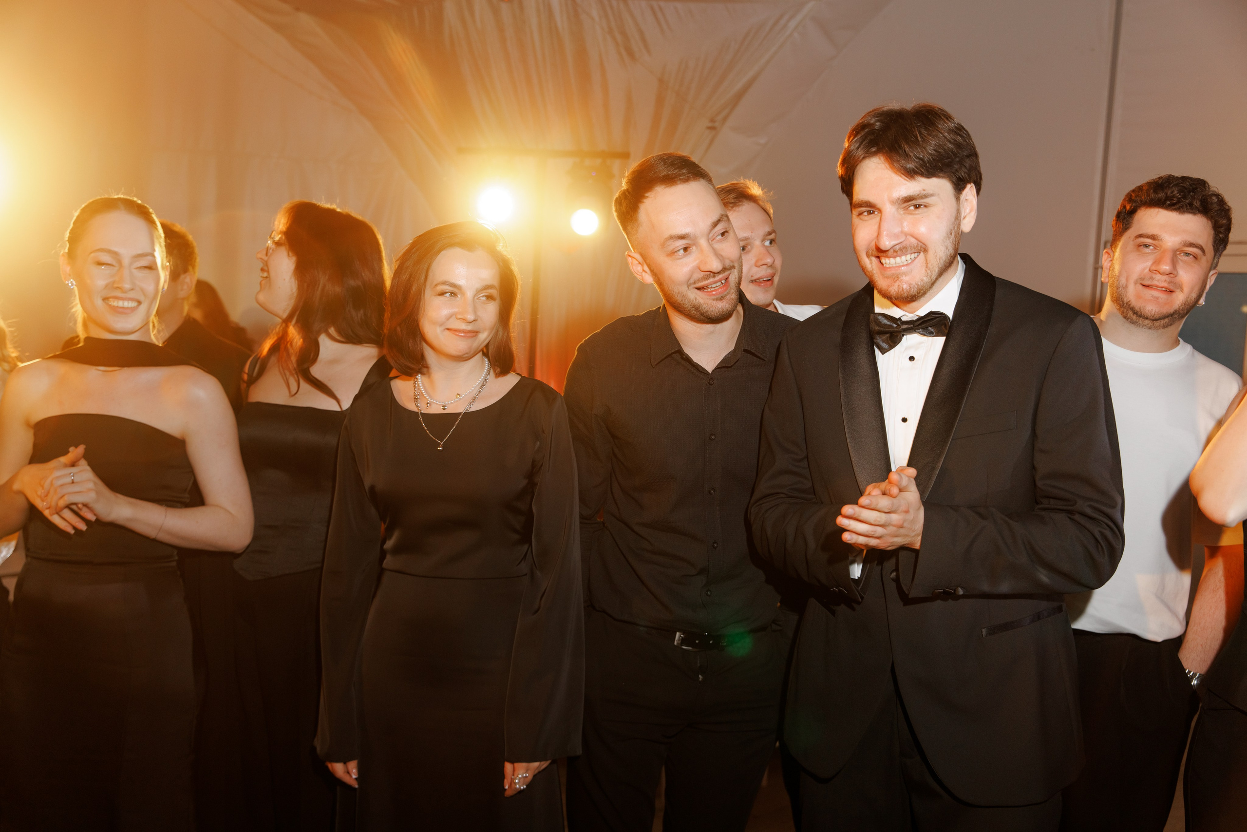 Свадьба в Ярославле — серия парк отель Мазай, выездная регистрация, кавер группа | Портфолио. Свадебный фотограф в Москве, Ярославле Виталий Квант