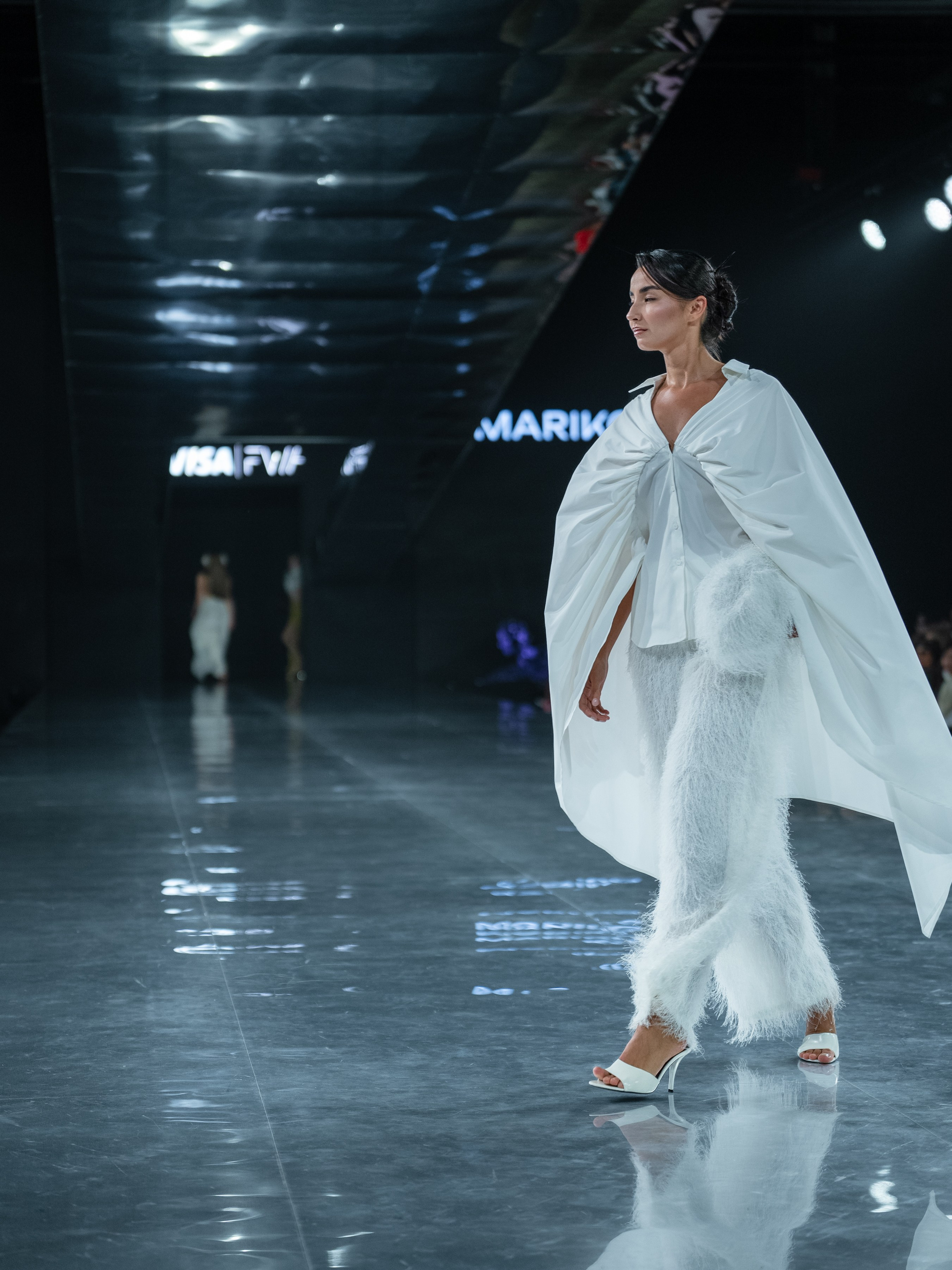 Visa Fashion Week Pre-Fall Mariko. Сайт Алматинского НЮ АРТ, будуар и фэшн фотографа Дениса Карпенко
