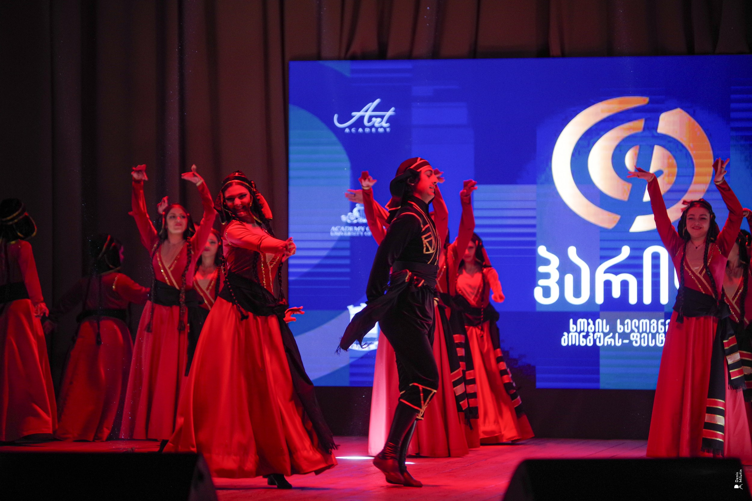 Танцы в Хоби. Портретный фотограф Денис Милютин