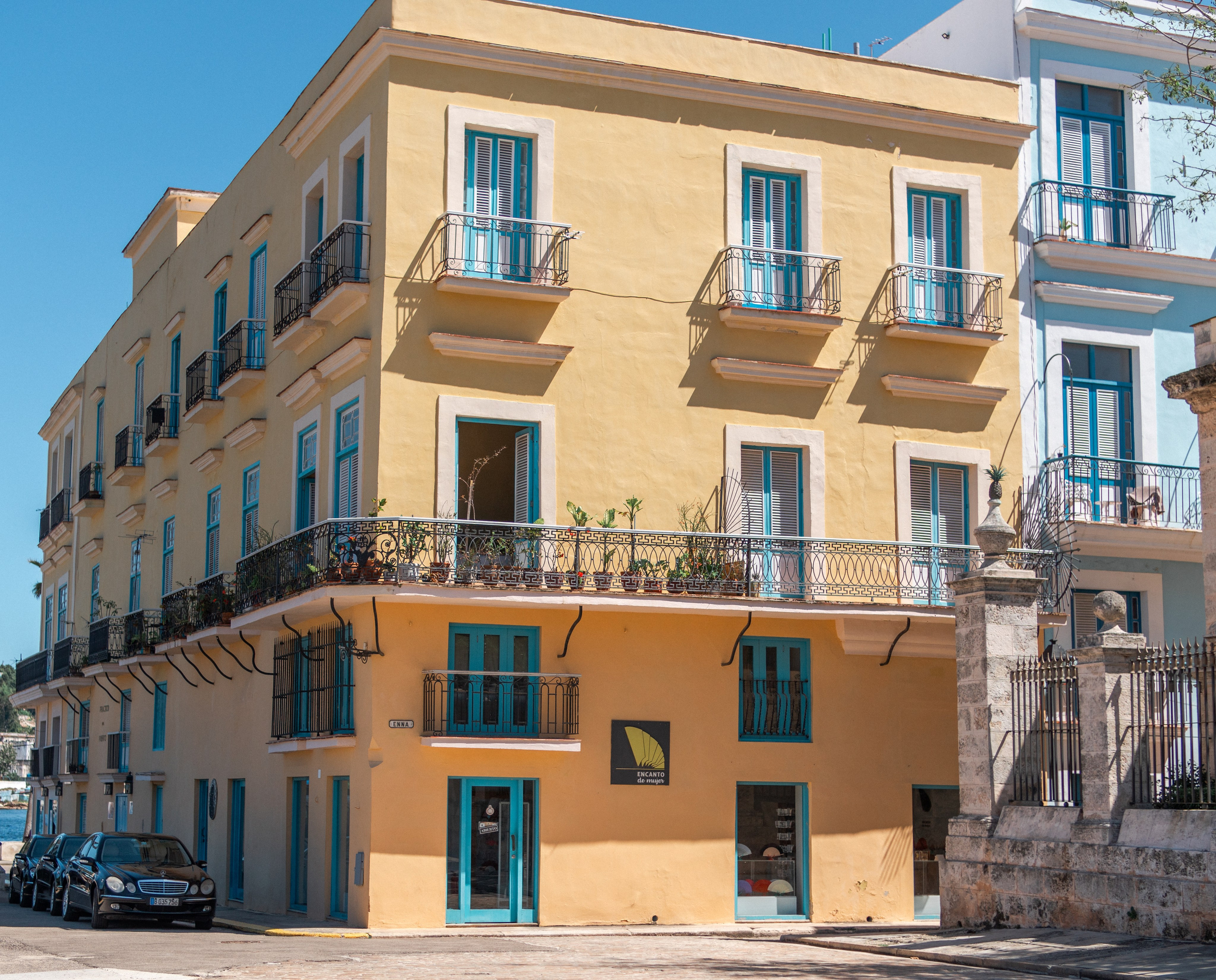 креативное фото Турции, забавные фотографии, фотограф для семейных пар, Турецкий фотограф, топовые места для фотосессий в Алании, топ портретных снимков, самый крутой фотограф Турции, искусство фотографии, искренние фотографии, ванильные снимки, снимки в черно белом стиле, портретный фотограф Анталии, эпатажный фотограф