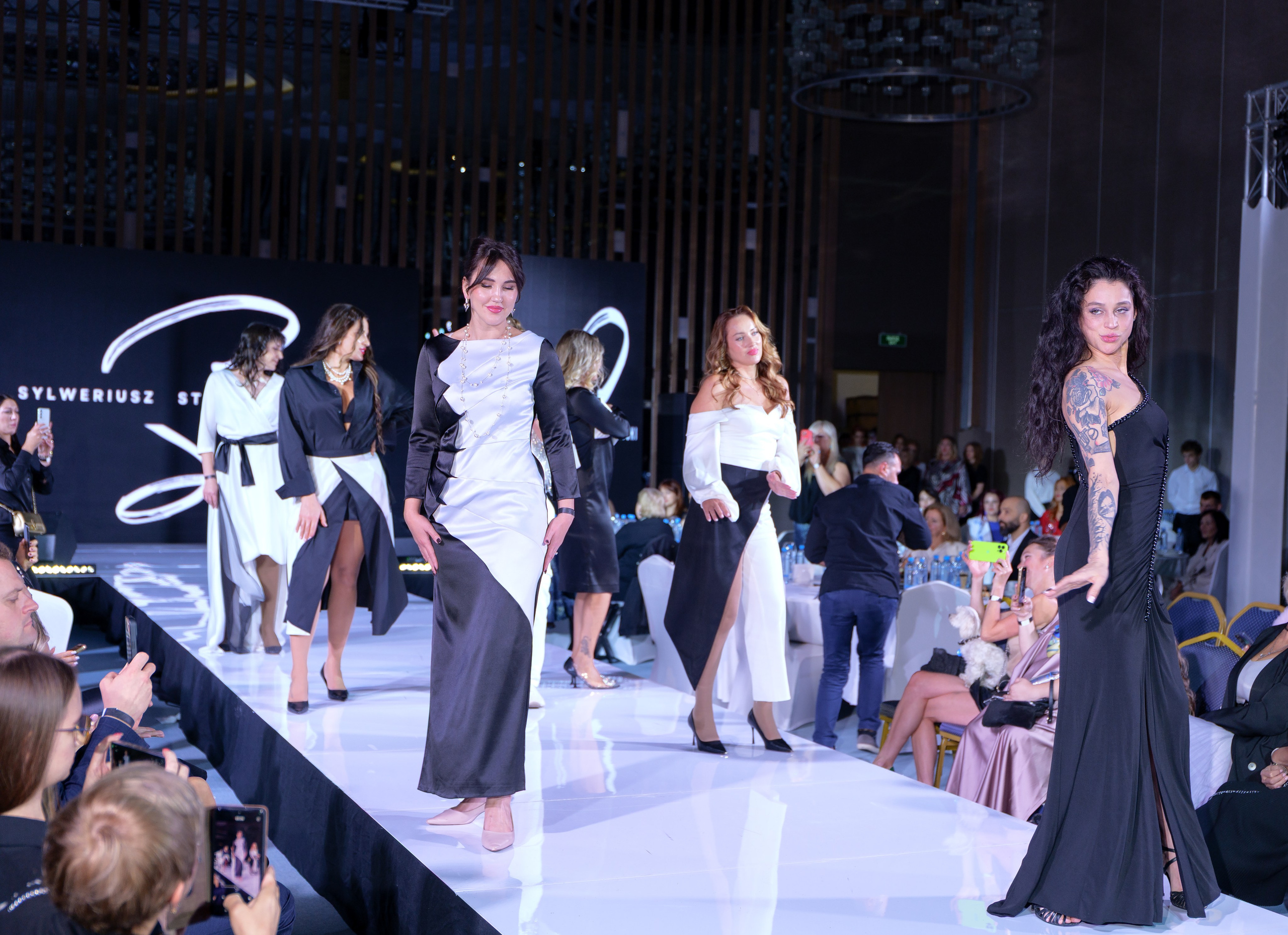 BITVA BRENDOV -модный показ. Сайт фотограф в Керчи Кислый Юрий