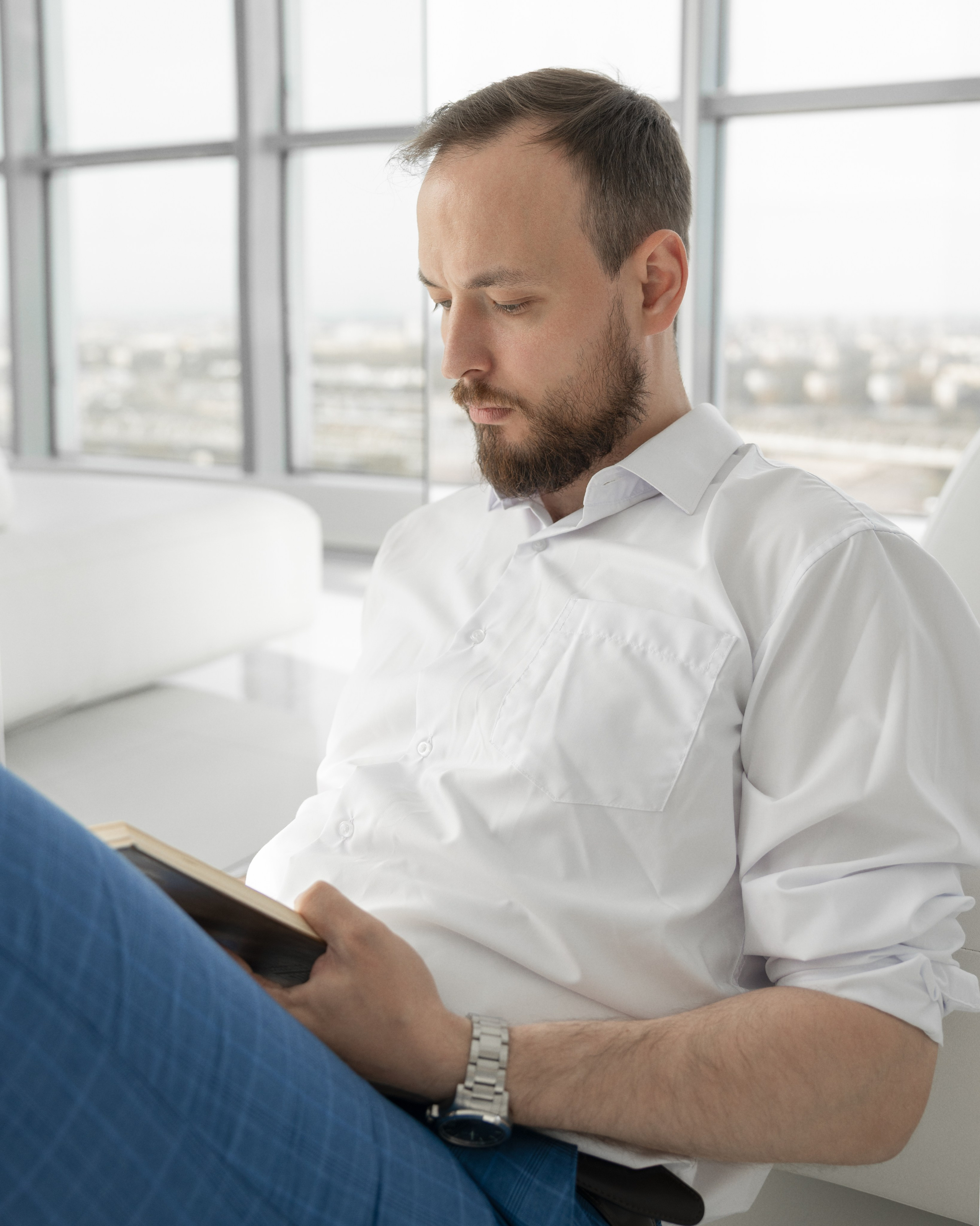 Мужская портретная съемка в студии. Фотограф в Санкт-Петербурге Вагнер Юлия