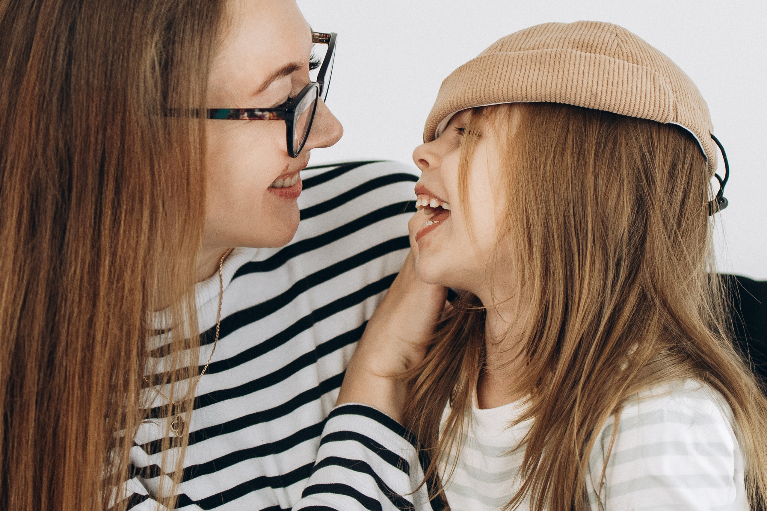 Людмила с Сонечкой и Ваней в студии. Семейный фотограф в Москве Марина Петра