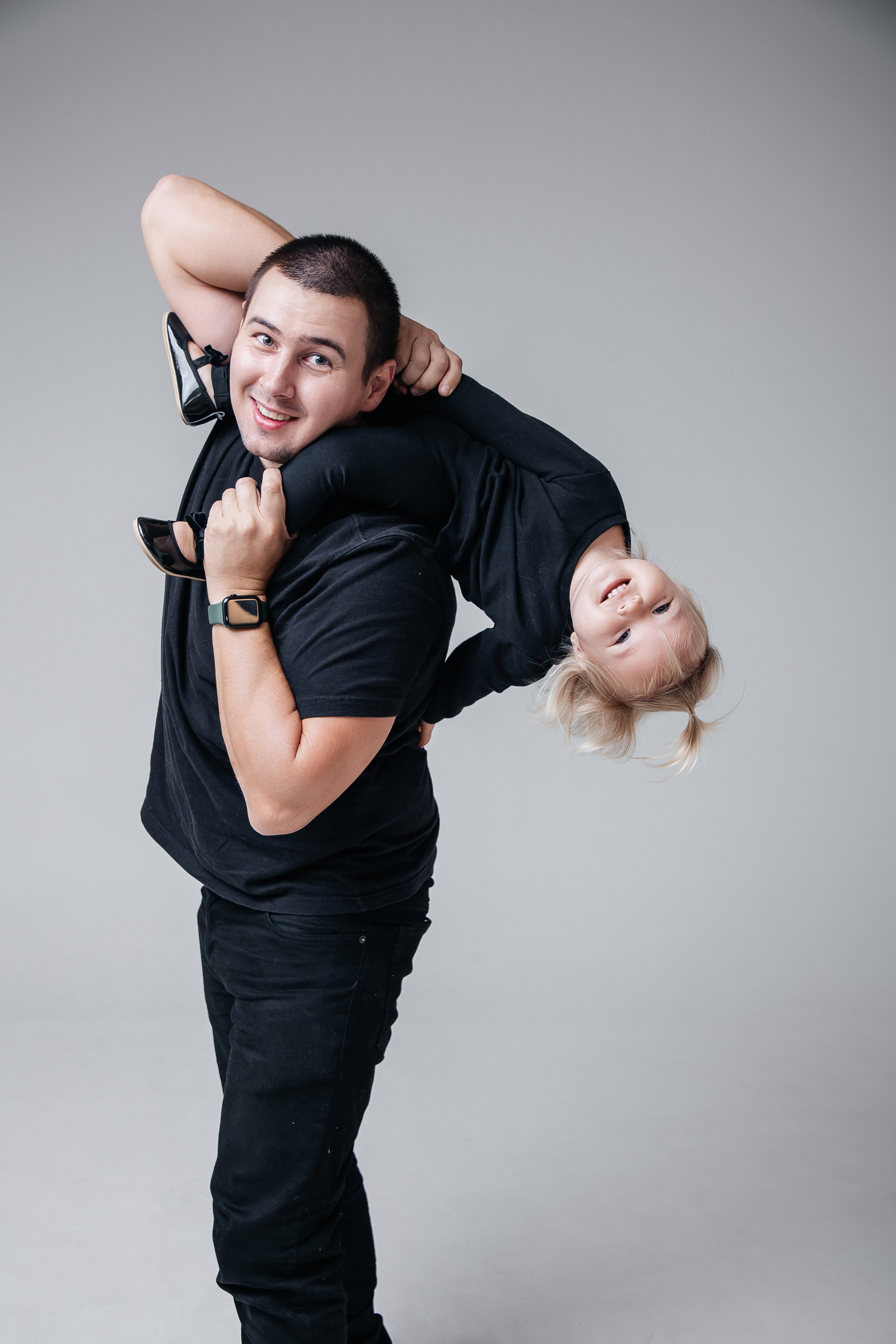 Настя и семья. Фотограф Денис Лесковский (Тюмень)