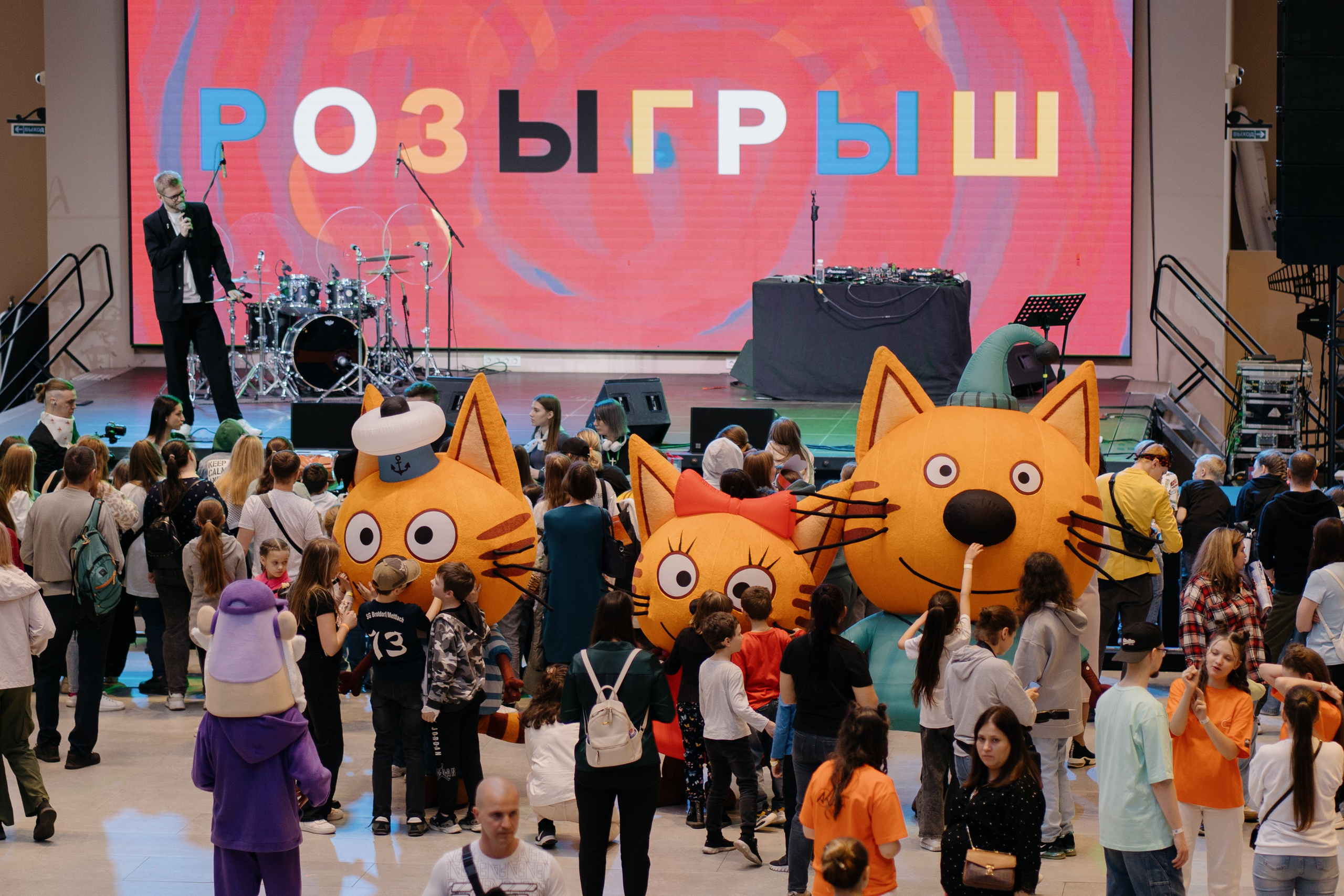 Три кота на «Каникулы с Комсомолкой» 04.05.24. Свадебный и семейный фотограф в Санкт-Петербурге Дмитрий Панин