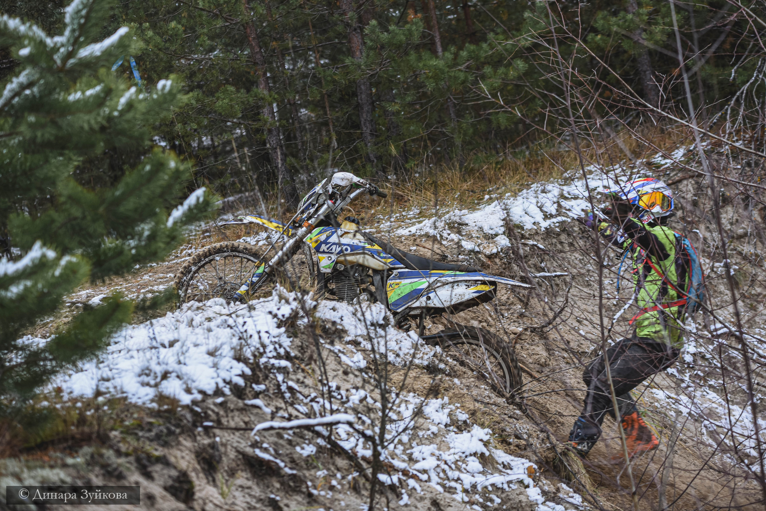 «На местности». Мотофотограф в Нижнем Новгороде Динара Зуйкова