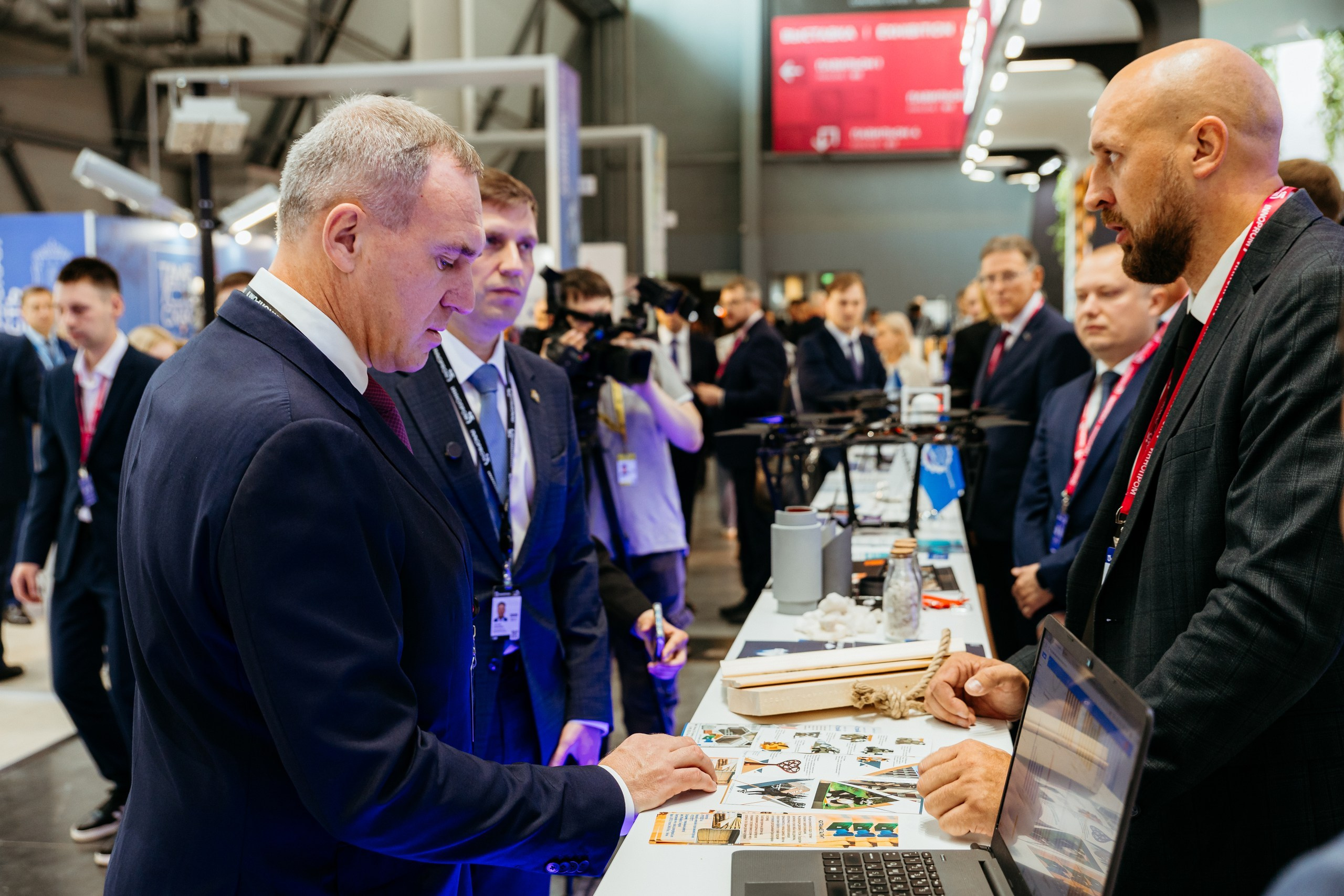 Репортаж | ИННОПРОМ. Свадебный фотограф Наталья Помазкина | Репортаж Екатеринбург Москва