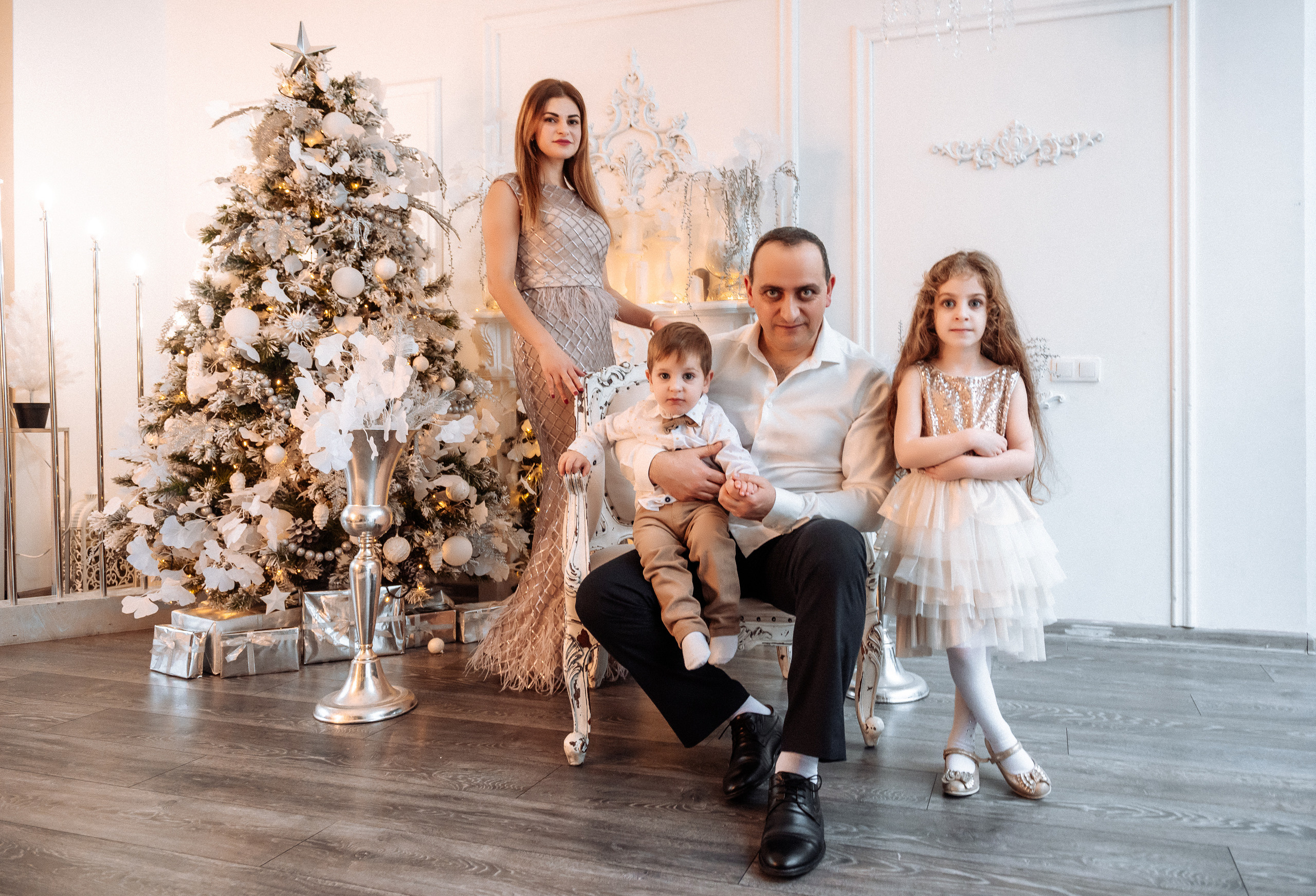 New Year's photoshoot in Tbilisi. Fedor Lemeshko — Destination Wedding and Family Lifestyle photographer