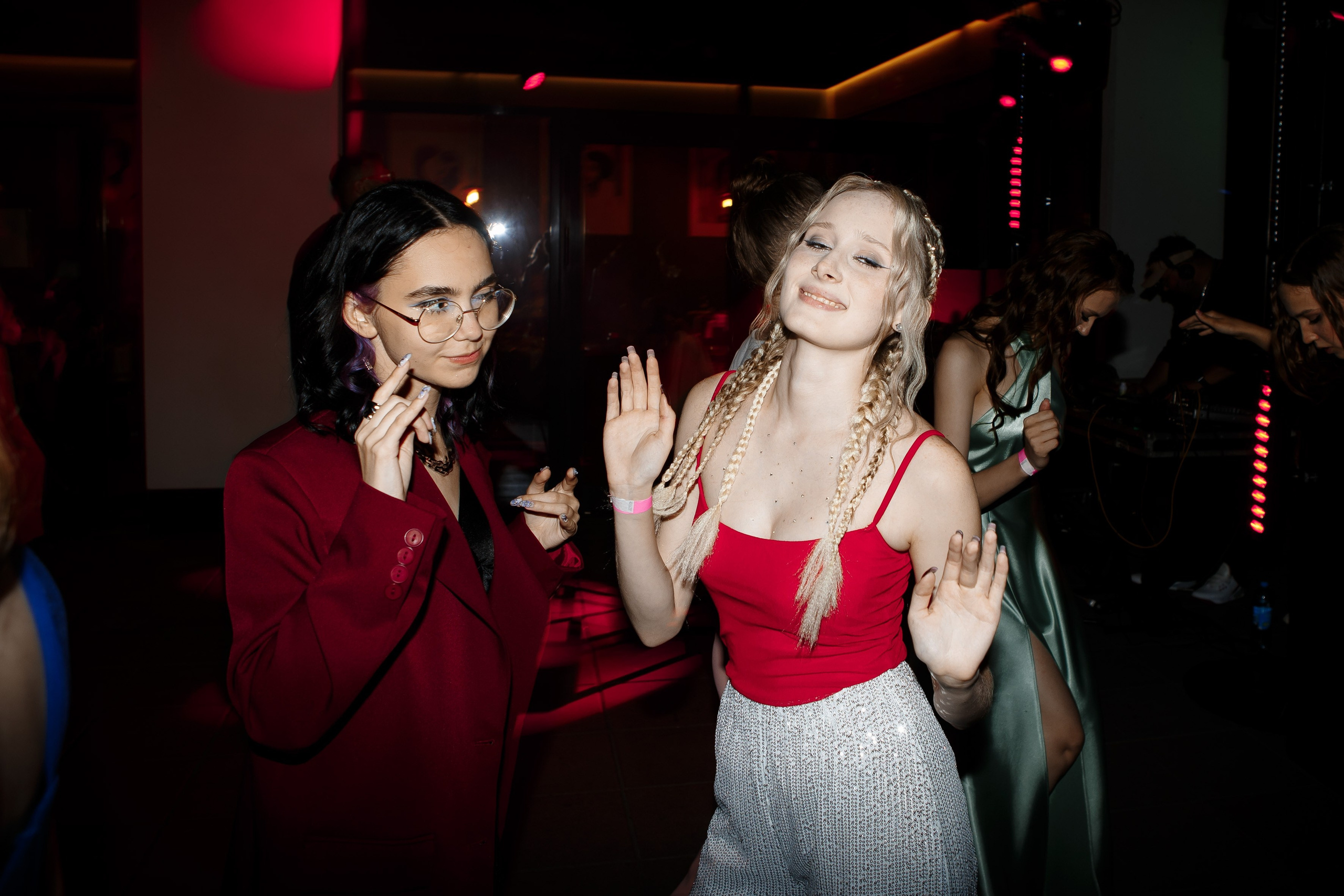 Выпускной Гимназия 12 2024 OpenHouse. Свадебный и портретный Фотограф в Липецке Дмитрий Котюков