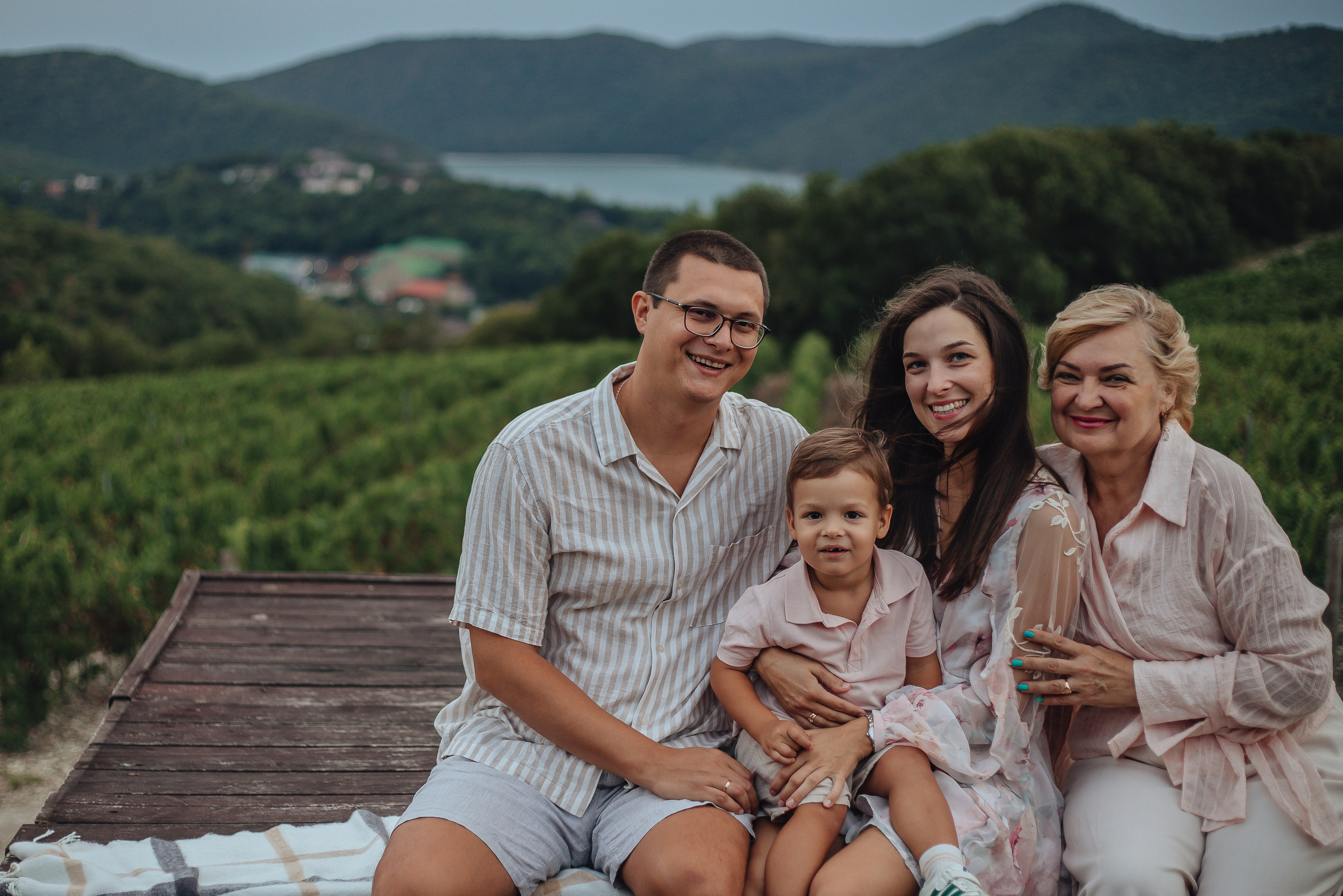 Прогулка у домика виноградаря — о семье, о любви, о счастье ;). Семейный фотограф Новороссийск, Анапа, Геленджик — Юлия Давыдова