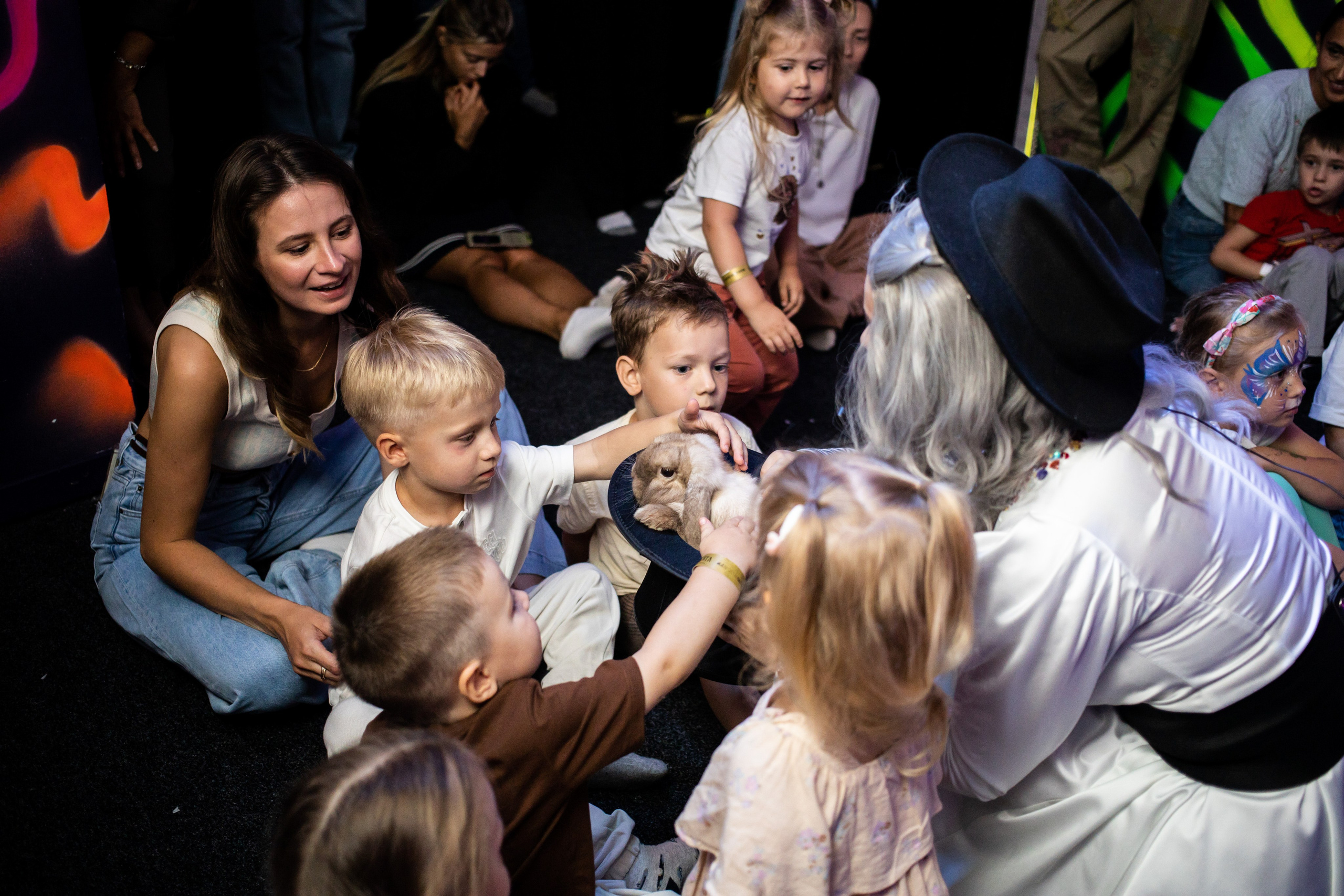 Марату 5. Фотографии с любовью