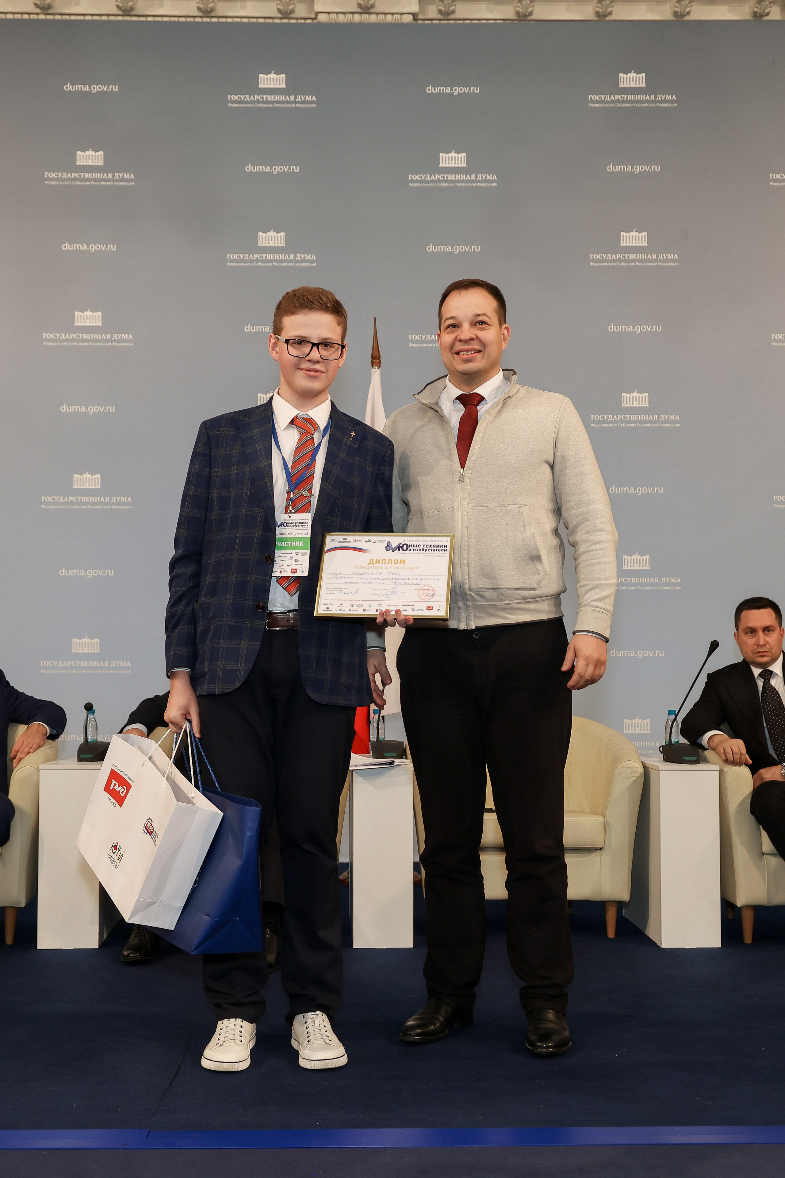 Государственная дума «Юные техники и Изобретатели». Фотограф Антон Чупринин