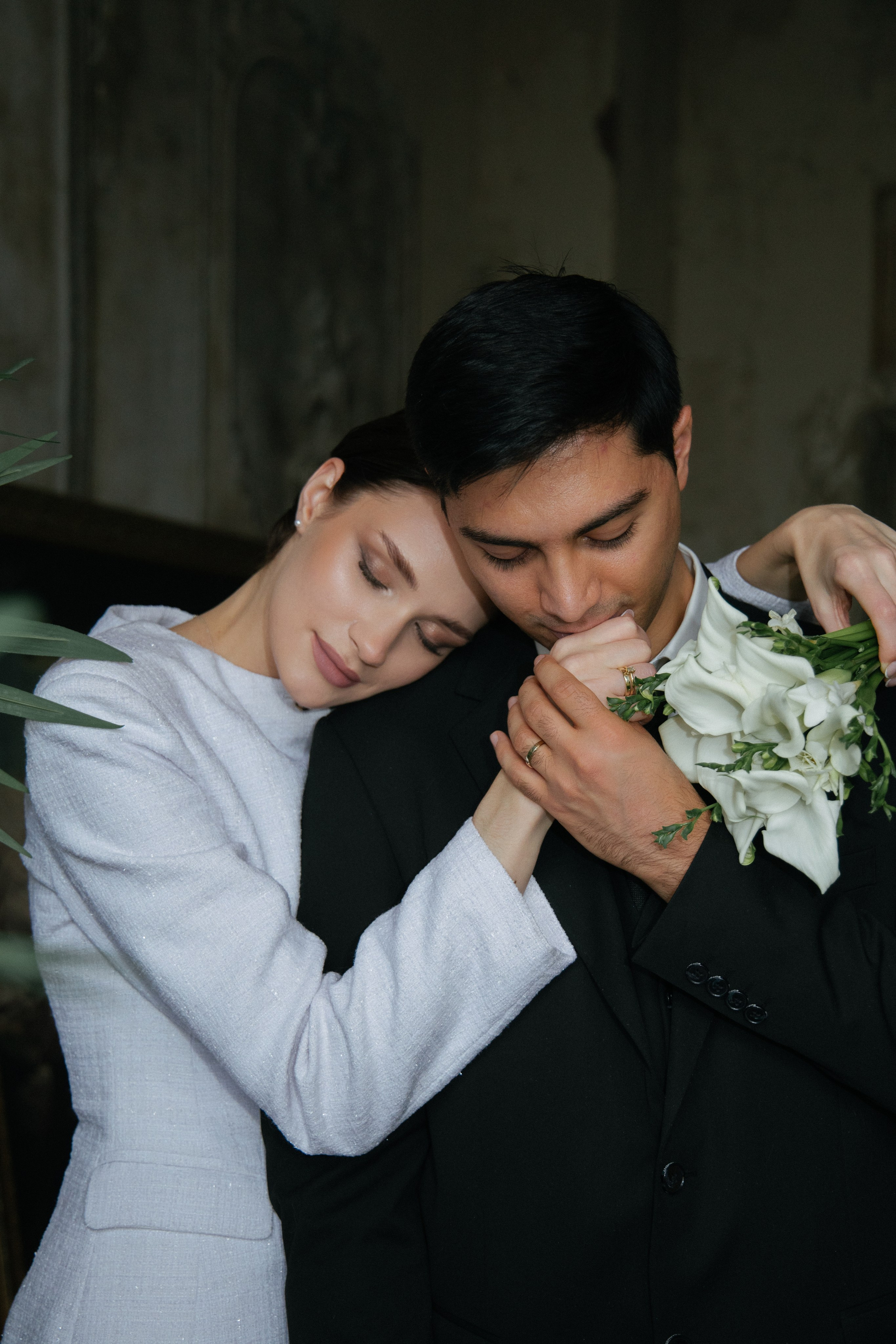 Без лишнего. Свадебный фотограф Марина Пескова | душевная и кинематографичная съёмка в Москве и России