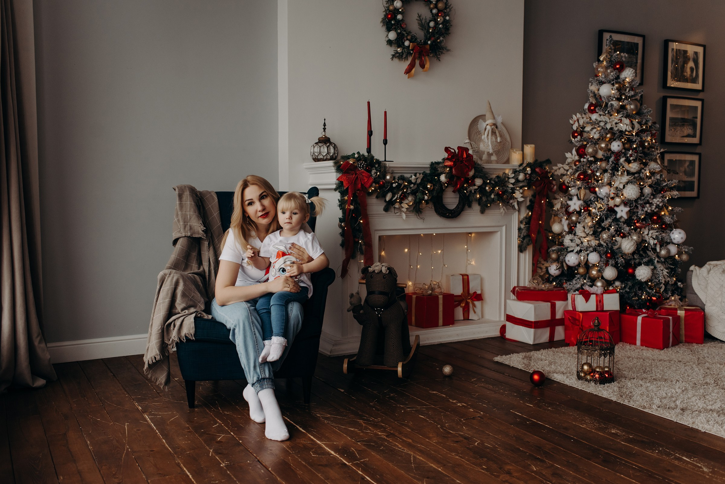 семейная новогодняя фотосессия в фотостудии