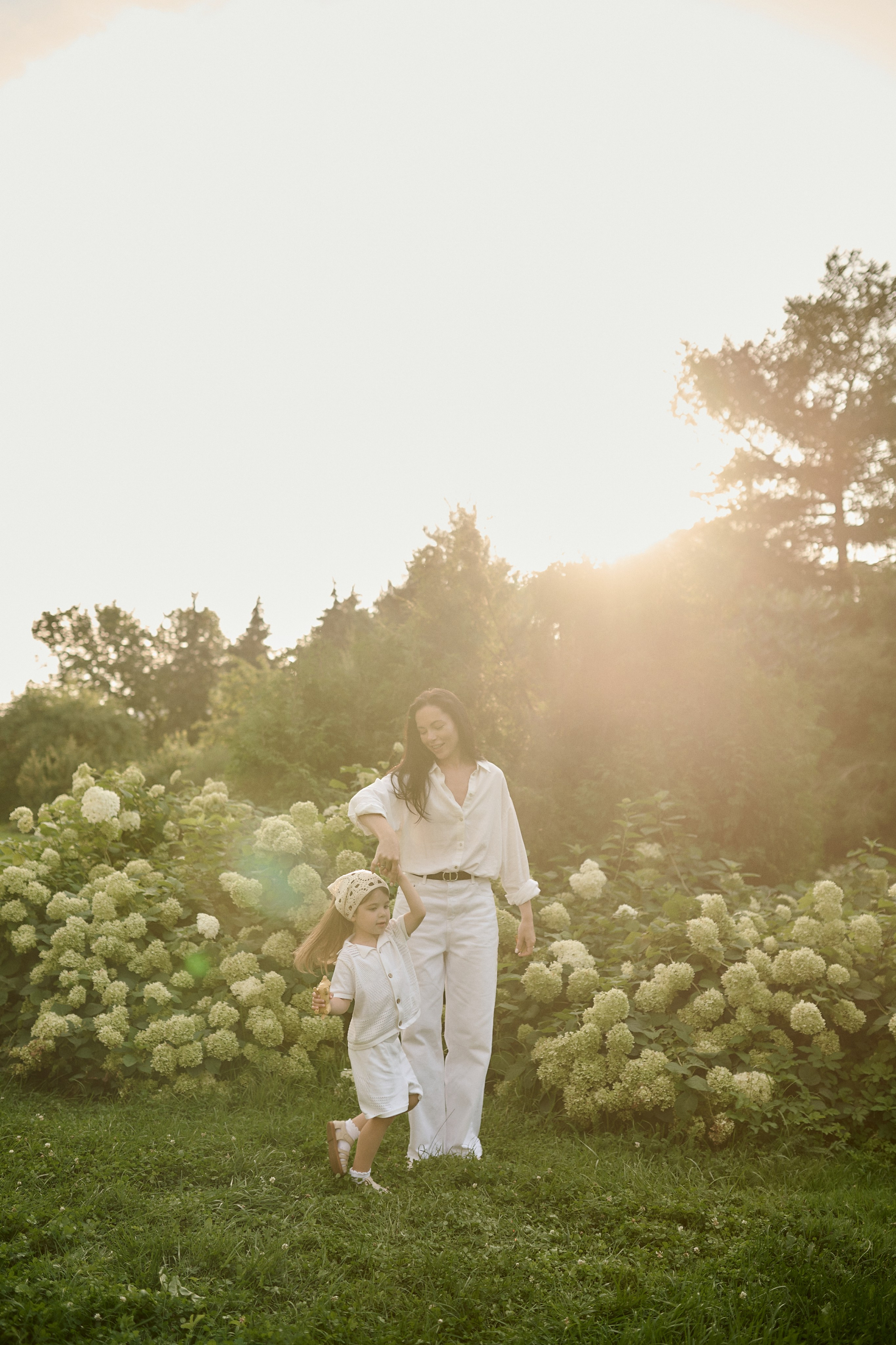 Рохус, Юля и Оливия в парке Останкино. Семейный и свадебный lifestyle-фотограф в Москве Мария Петрова