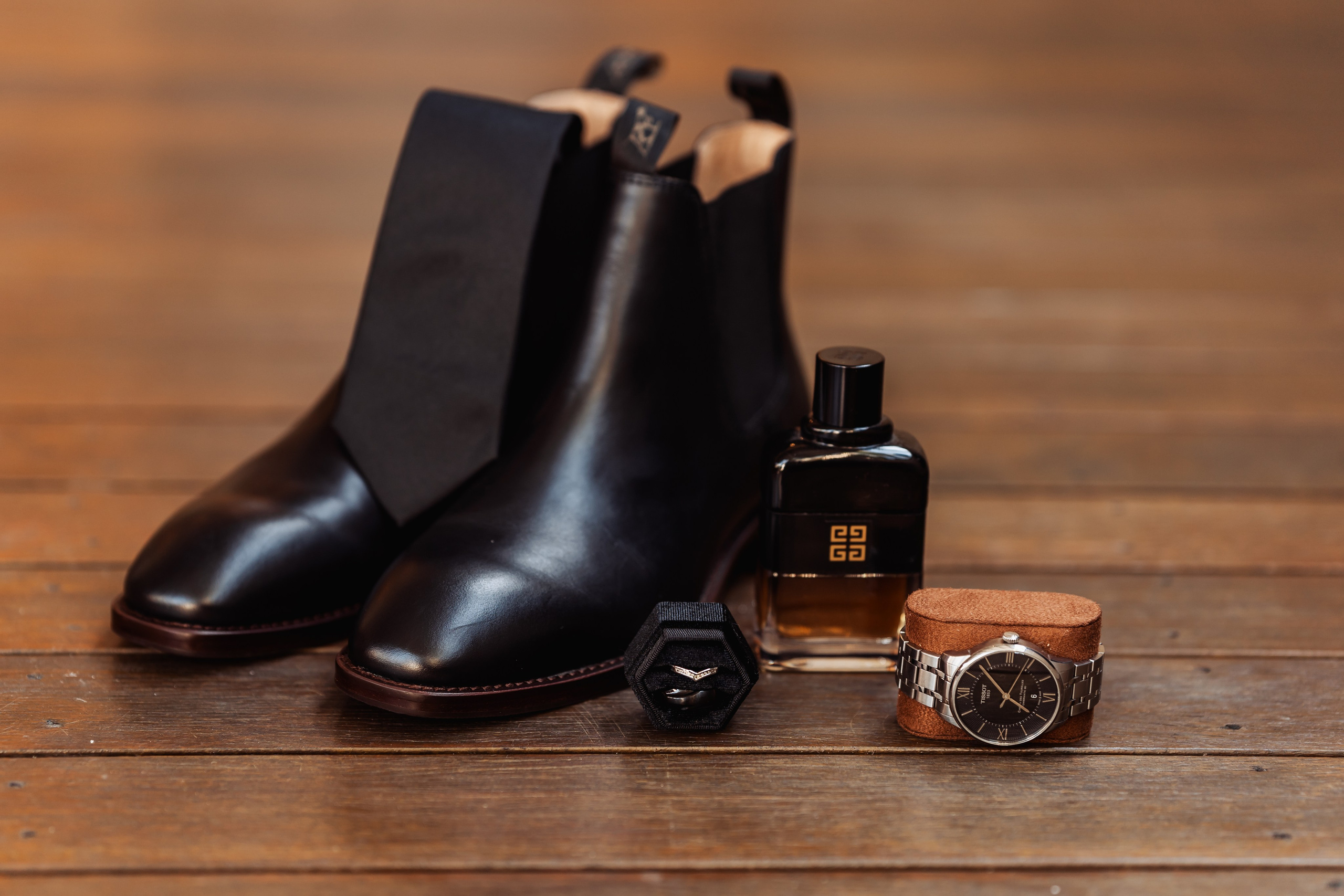 …Sweet embrace. Golden Moments Editing — We do Wedding’s Retouch and Video Editing