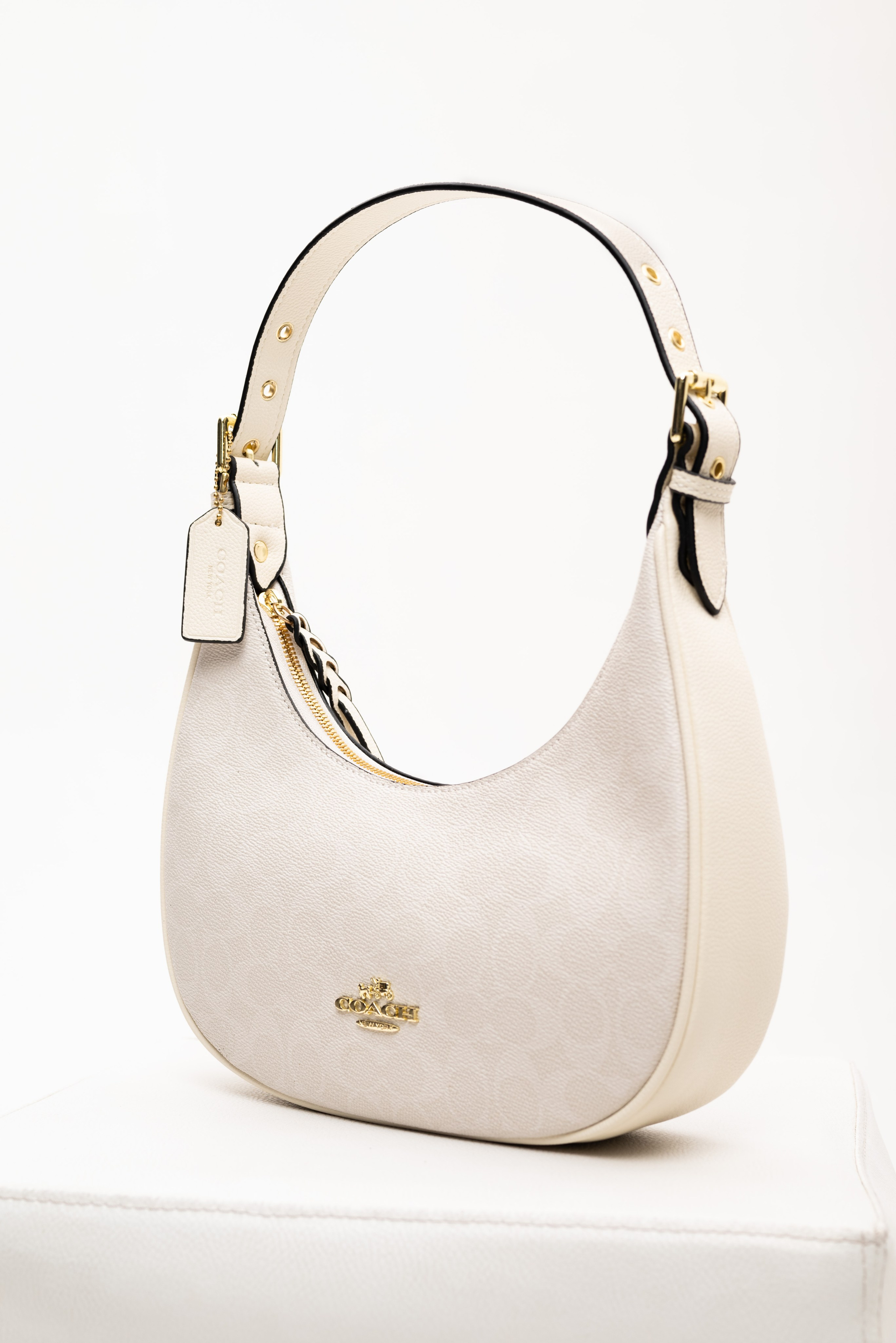 Сумки. Предметный фотограф, фото для маркетплейсов Пятигорск, КМВ