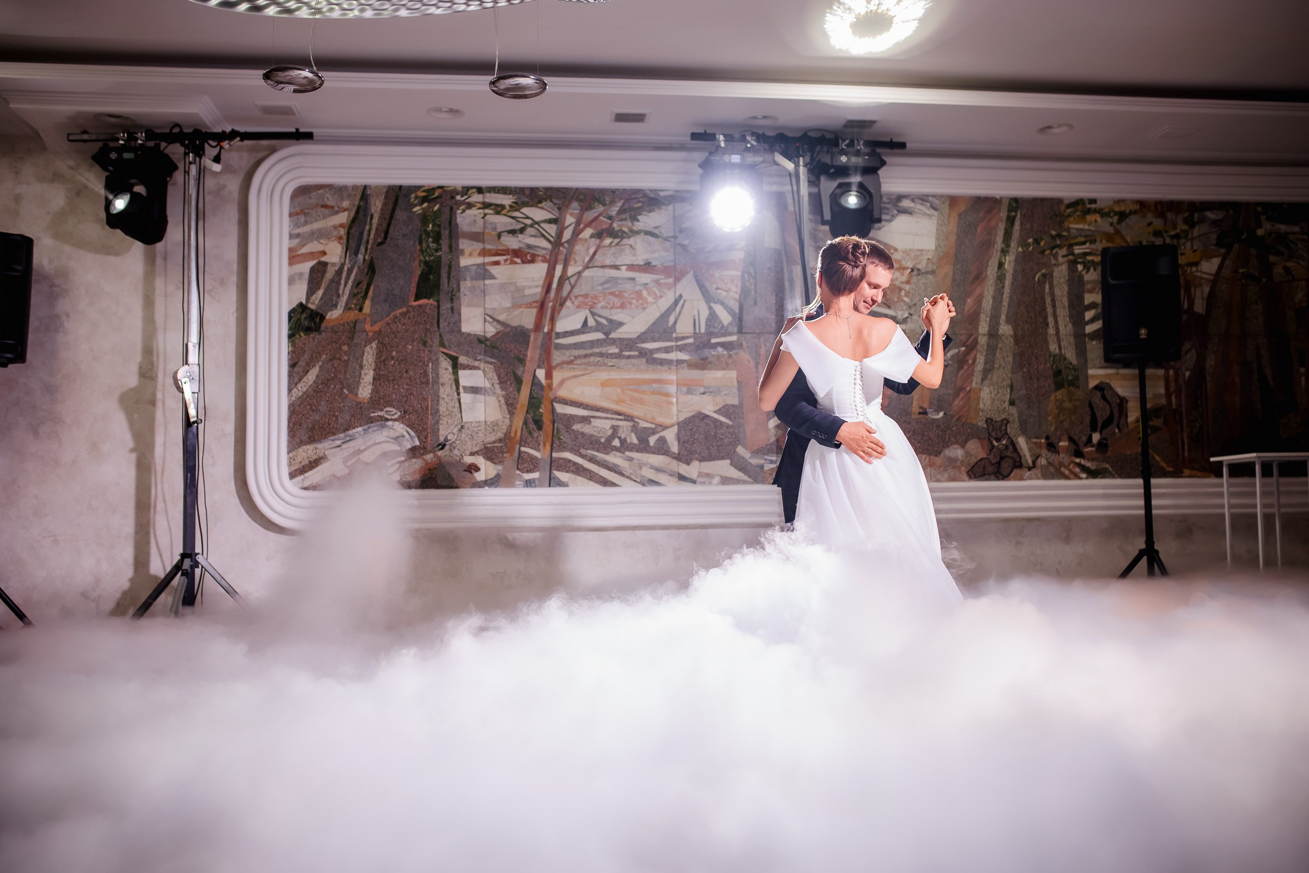 Евгений и Юлия. Совместные сборы. Интурист. Выездная. Фото с Китами. Свадебный фотограф в Хабаровске