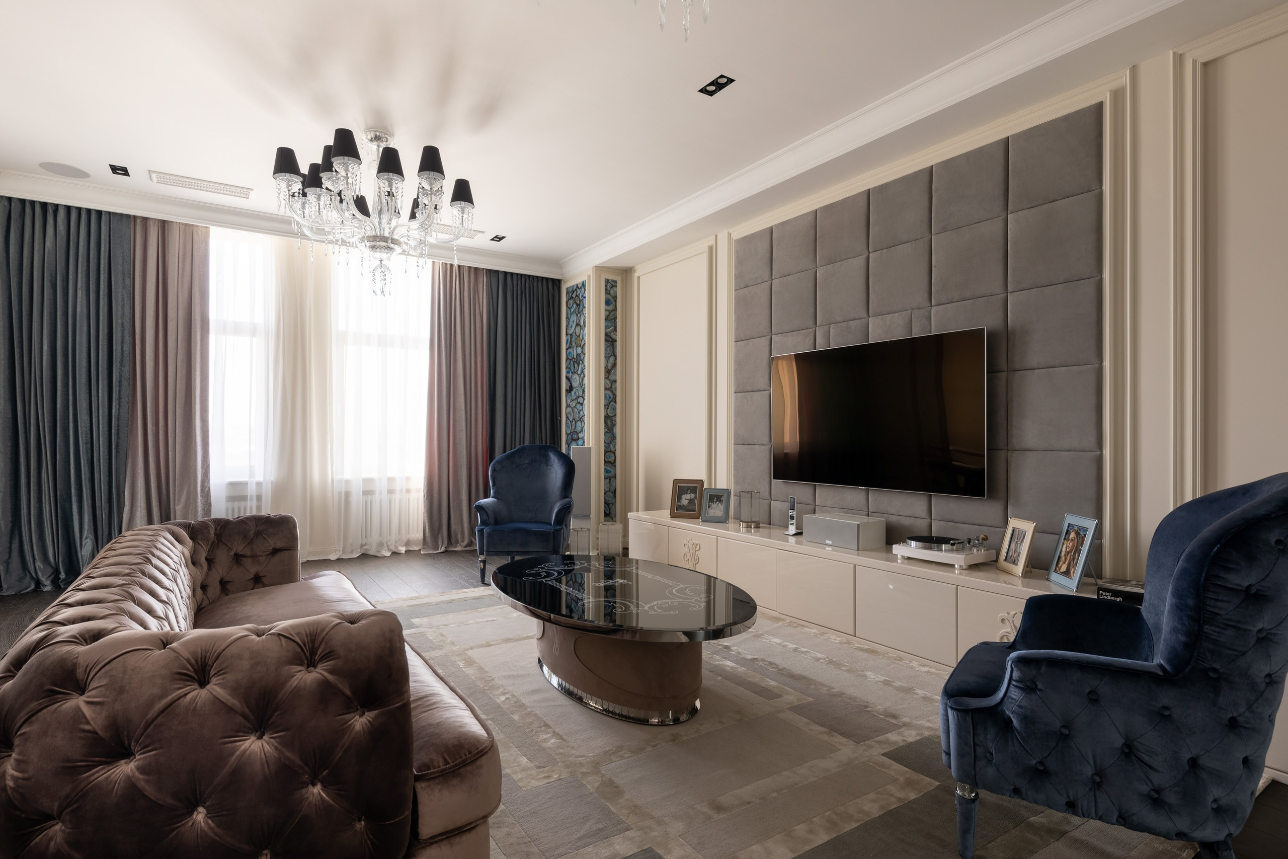 Classic style living room interior - photographer Andrey Dunin