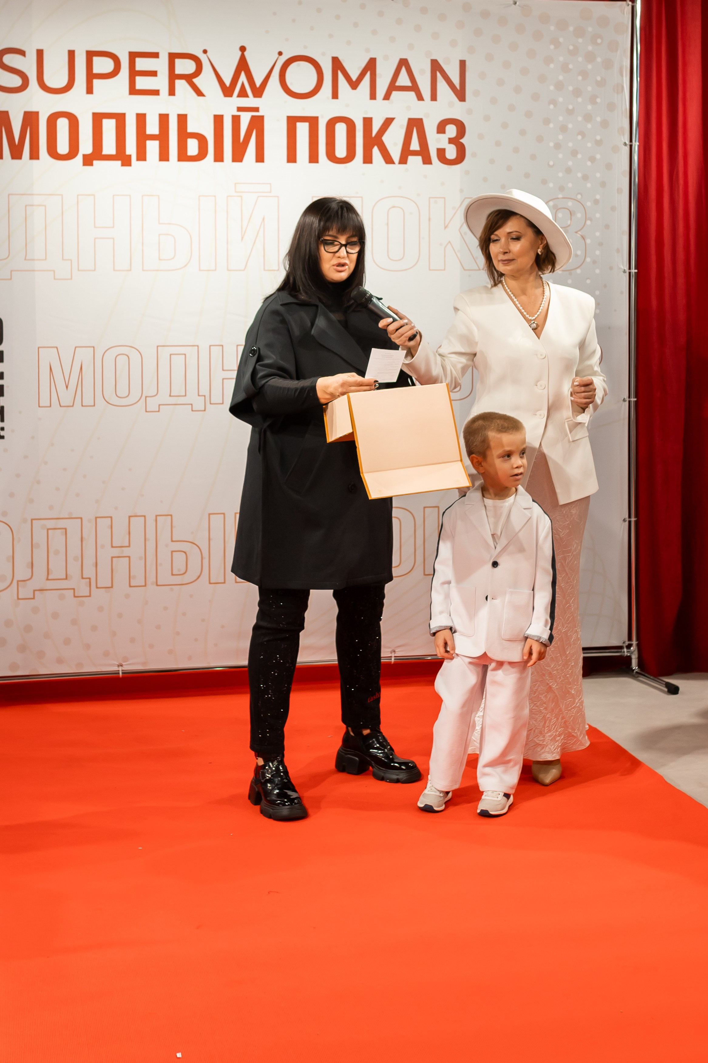 Показ проекта Super woman. Марина Шаймухаметова. Фотограф в Уфе