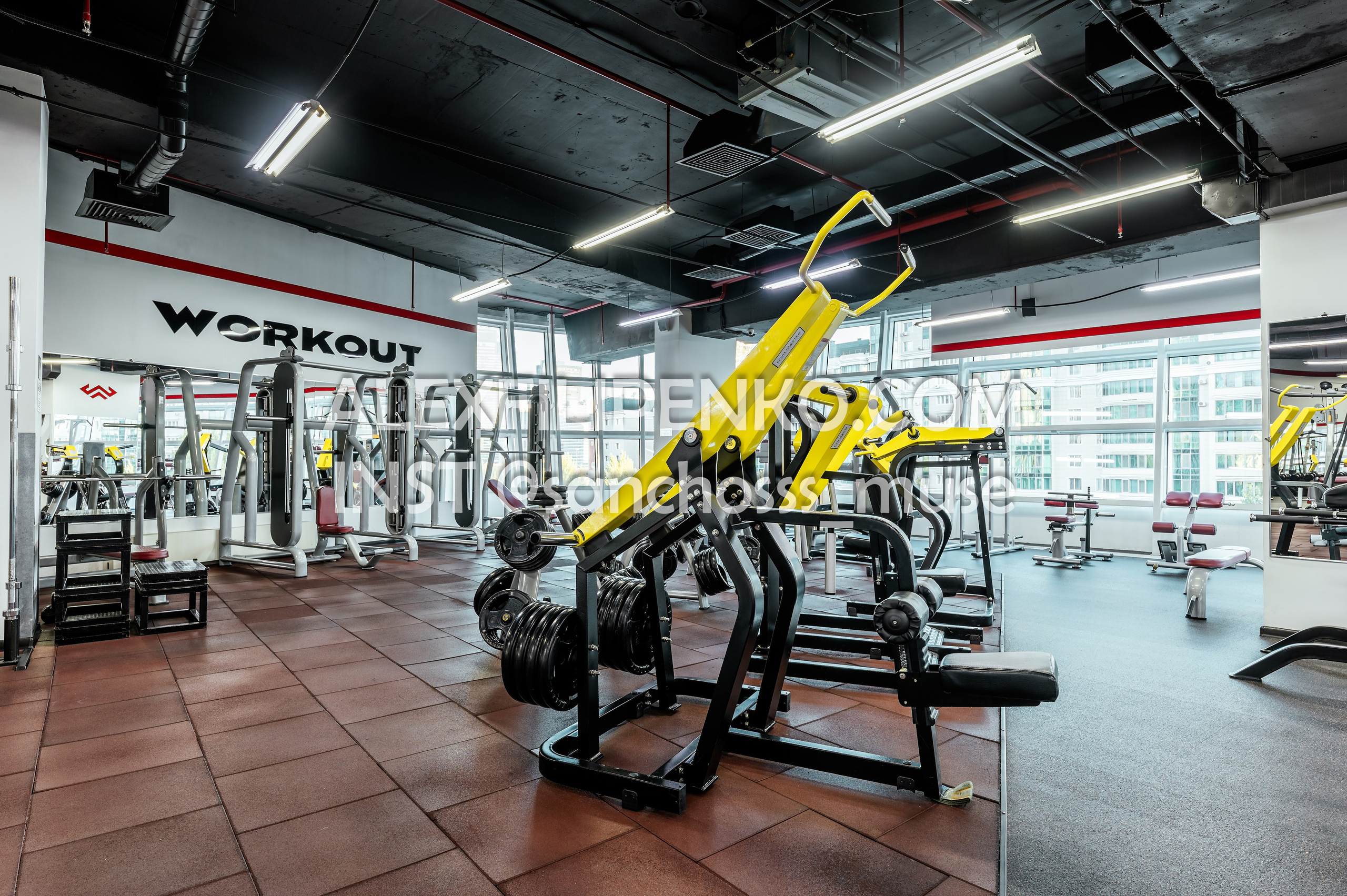 WORKOUT Достык 18. Фотограф интерьера недвижимости и архитектуры в Астане