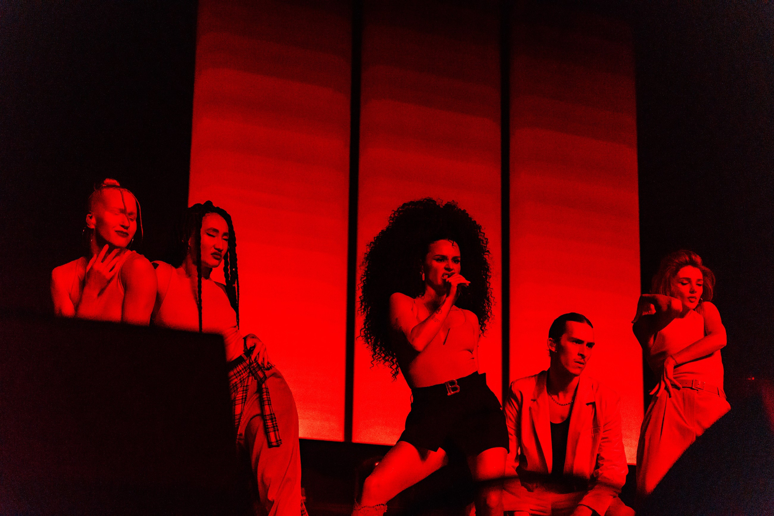 Фотографии с концерта Zivert в Ярославле. Репортажный фотограф в Москве Измалков Артем