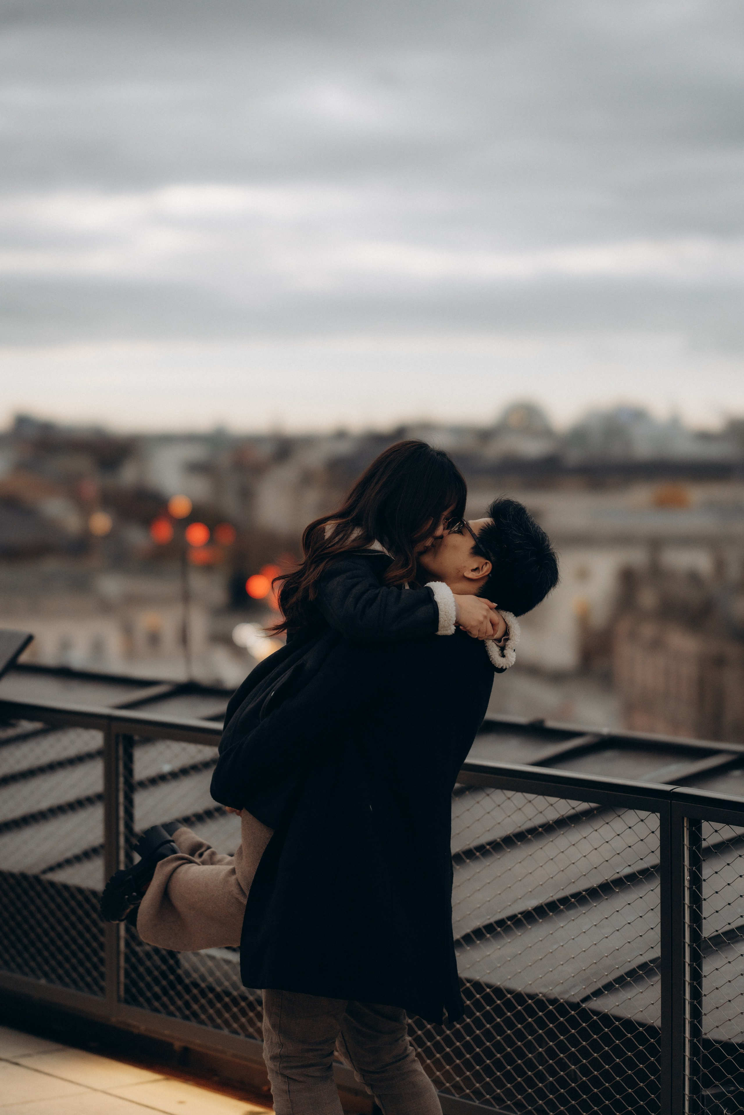 Love story in Tiergarten, Berlin. Hochzeitsfotograf in Potsdam — Alister Licht