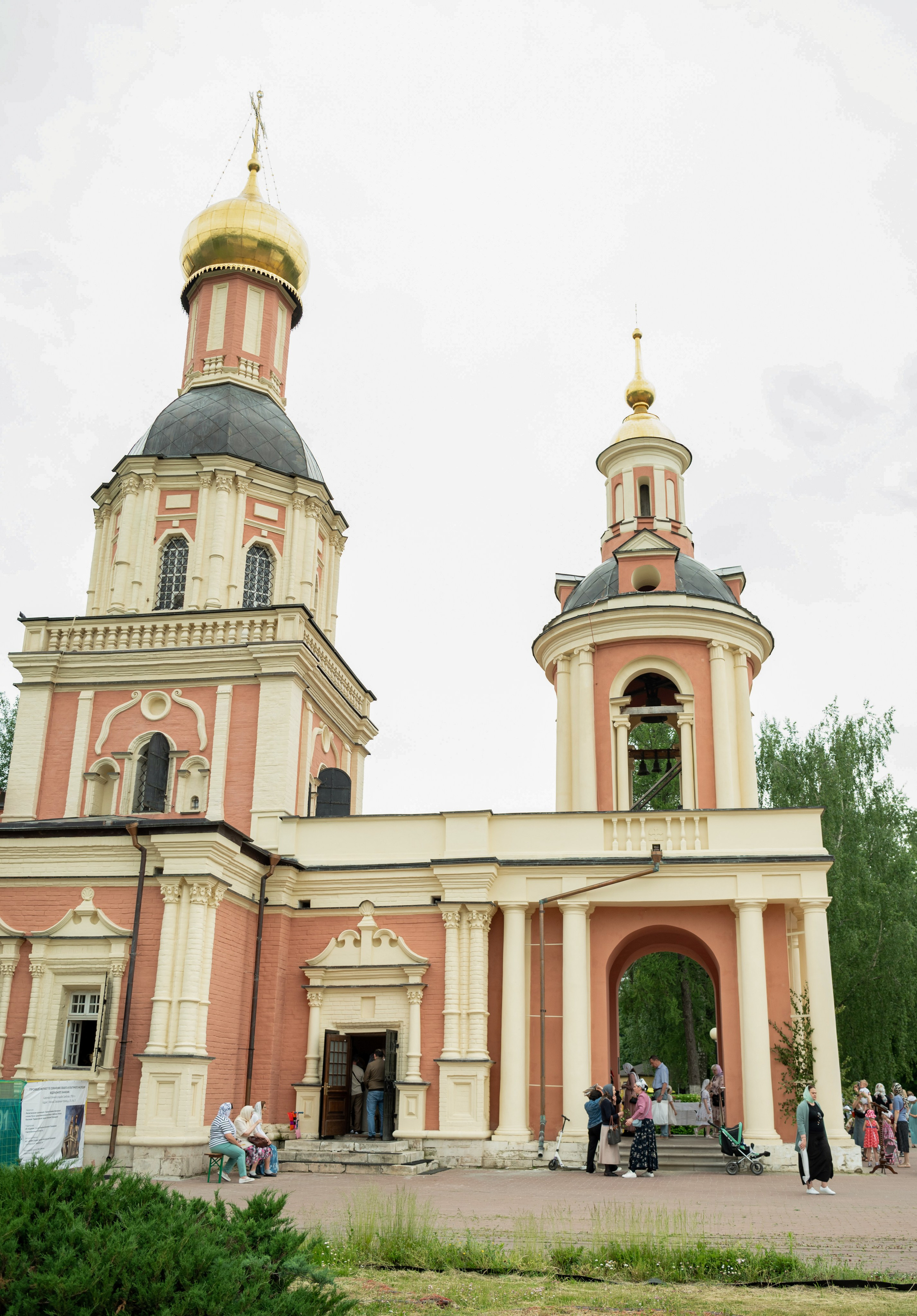 Храм Живоначальной Троицы Патриаршее Подворье. Крещение Льва. Детский и семейный фотограф г. Москва Оксана Катаджи