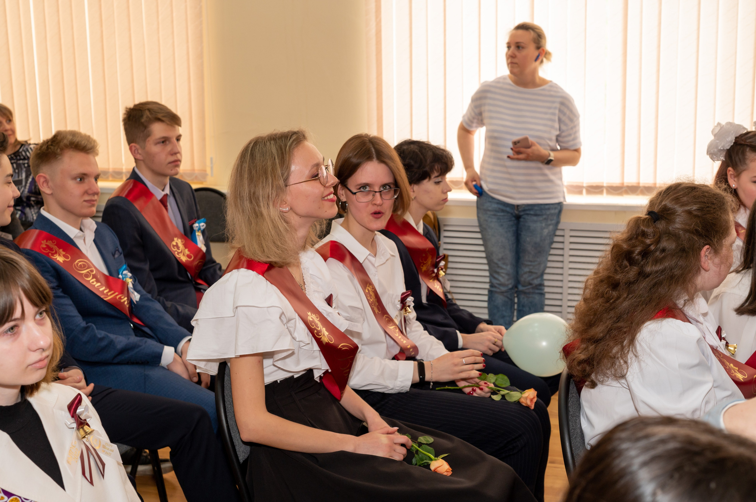 Последний звонок Школа 1412. Детский и семейный фотограф г. Москва Оксана Катаджи