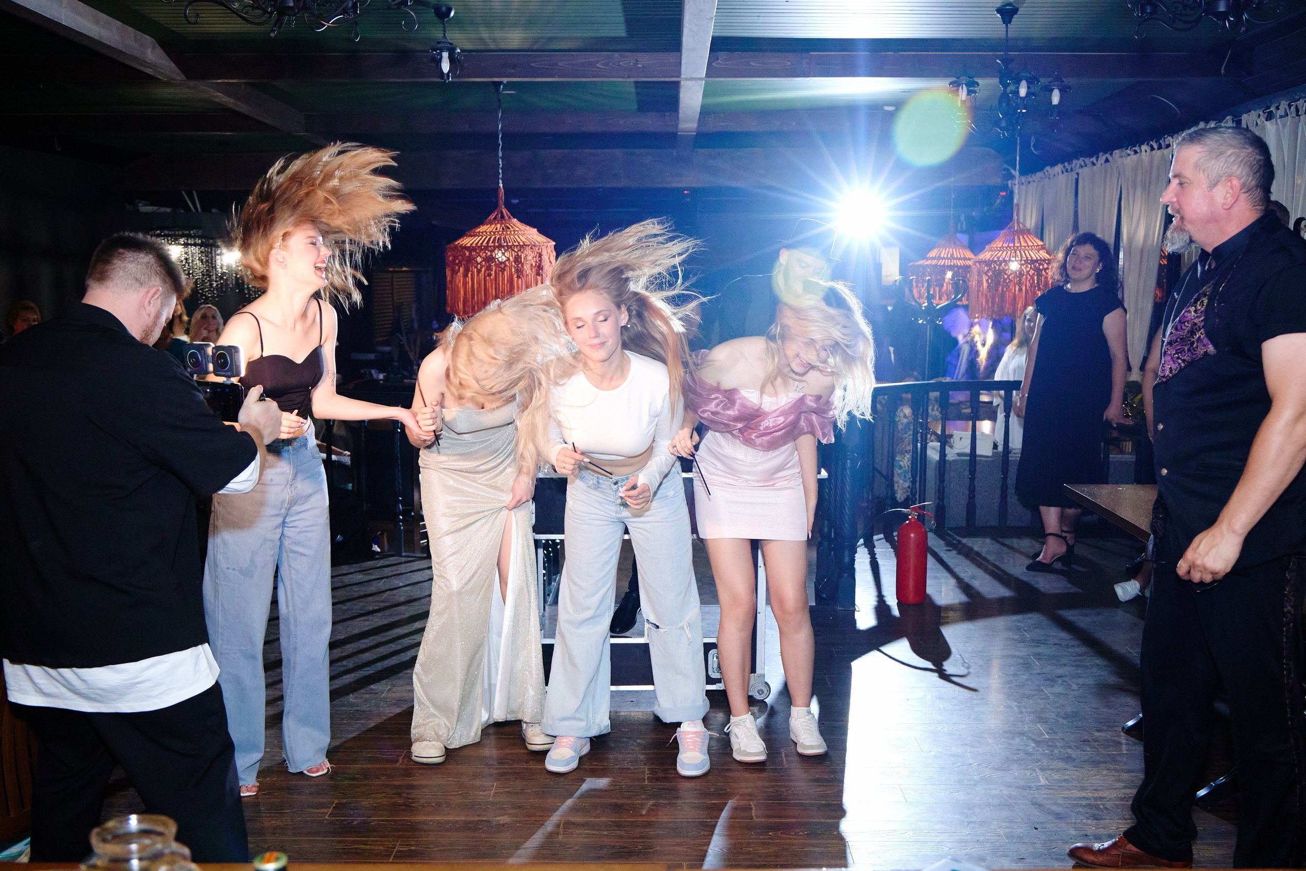 Выпускной 35 Сош. Фотограф Выпускные альбомы Таганрог Сергей Коробченко