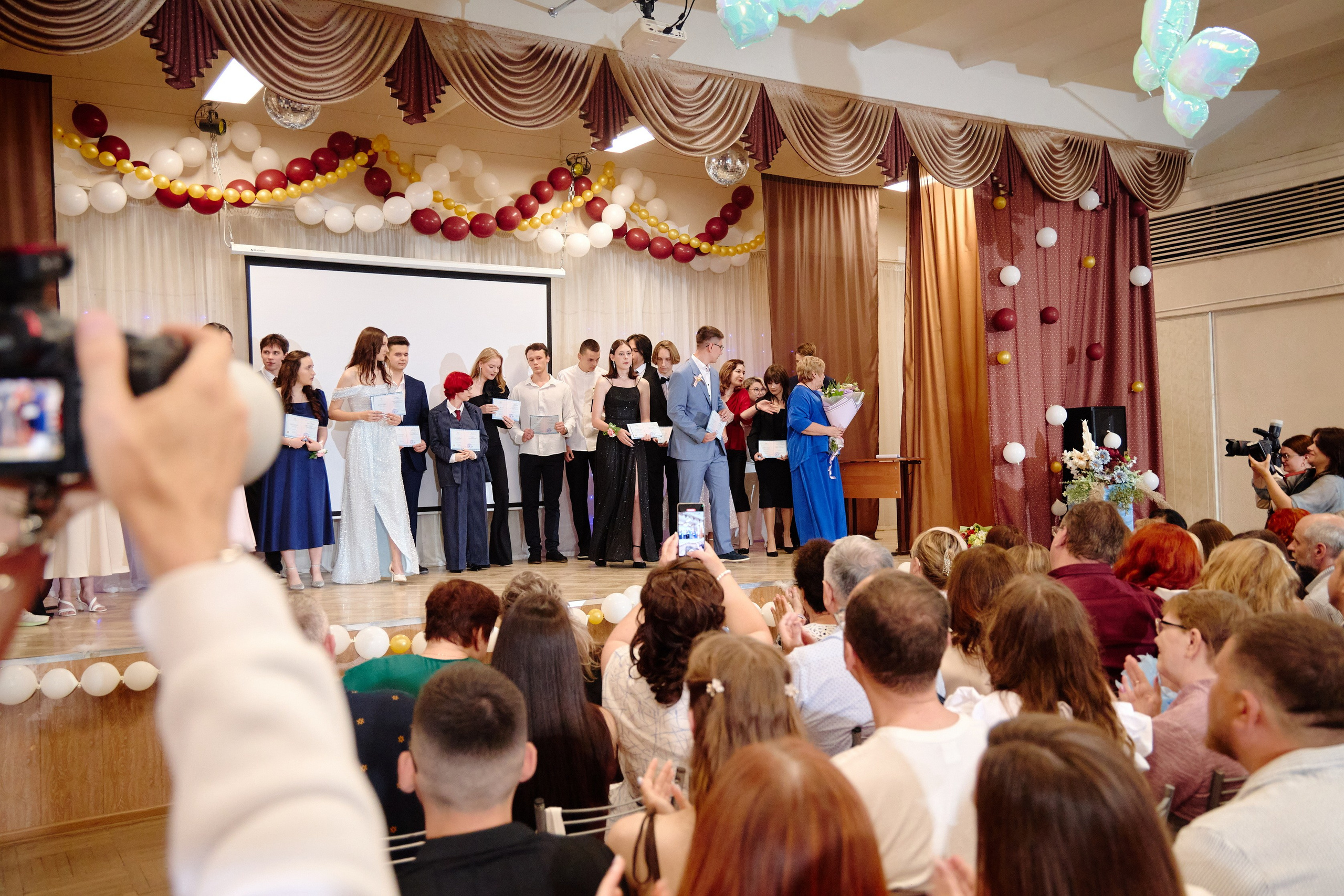 Выпускной 35 Сош. Фотограф Выпускные альбомы Таганрог Сергей Коробченко