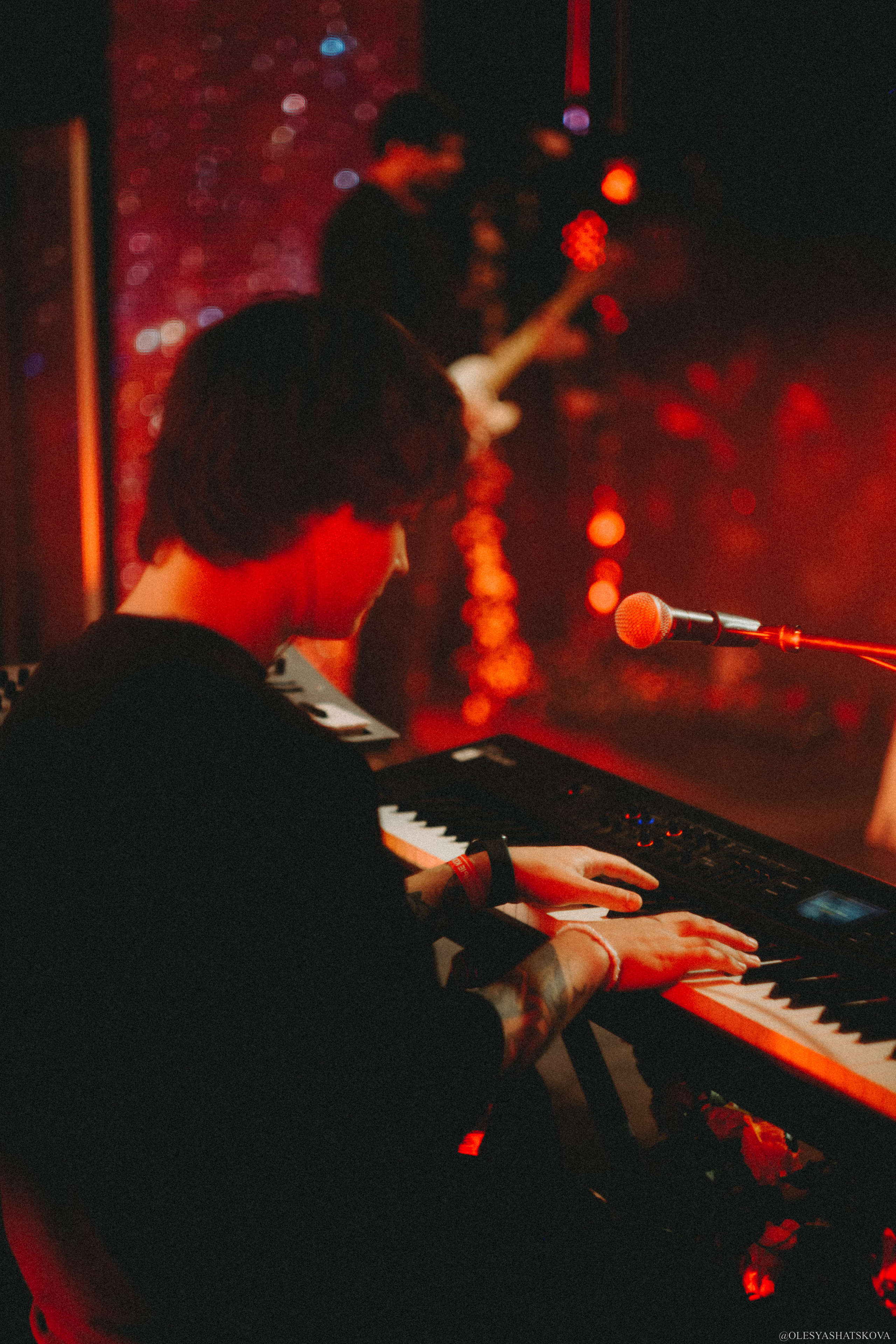 Репортажная фотосъёмка концерта Polnalyubvi | VK GIPSY